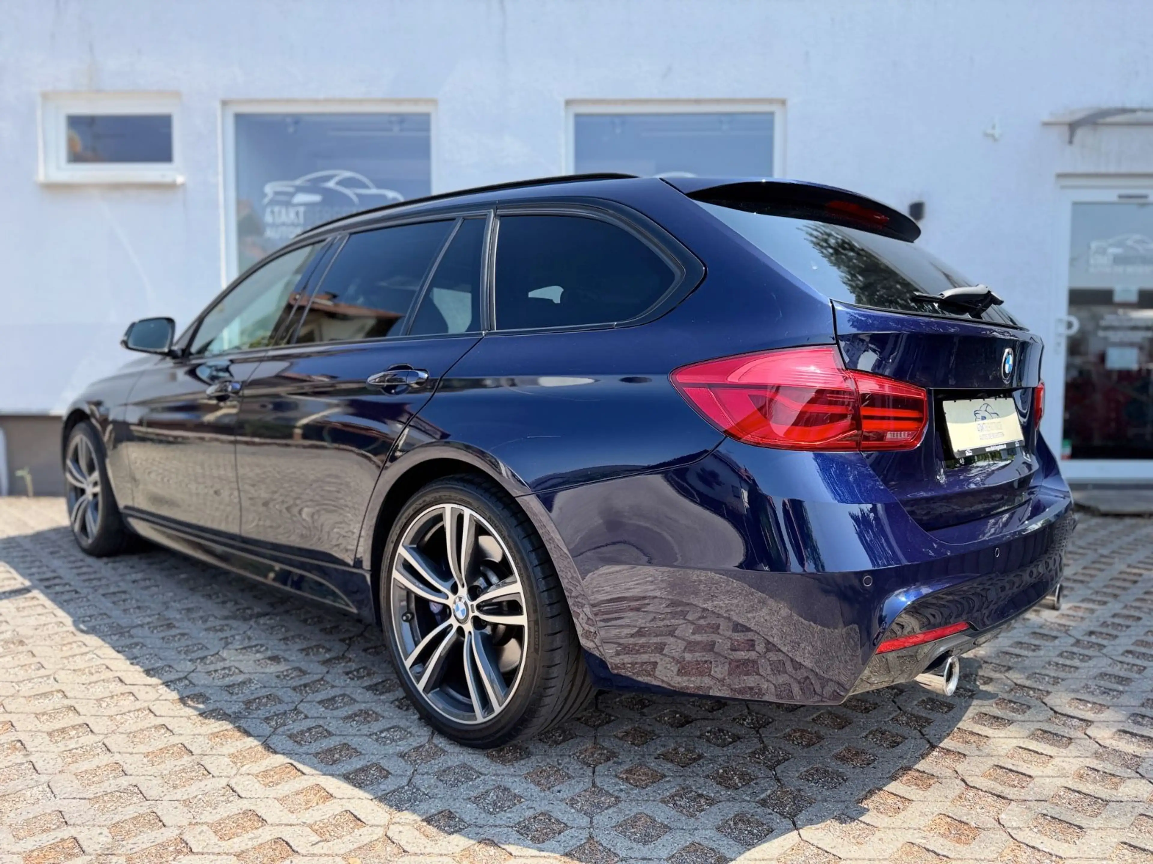 BMW 340 i xDrive Touring M-Paket Leder HUD h/k PANO — photo 9