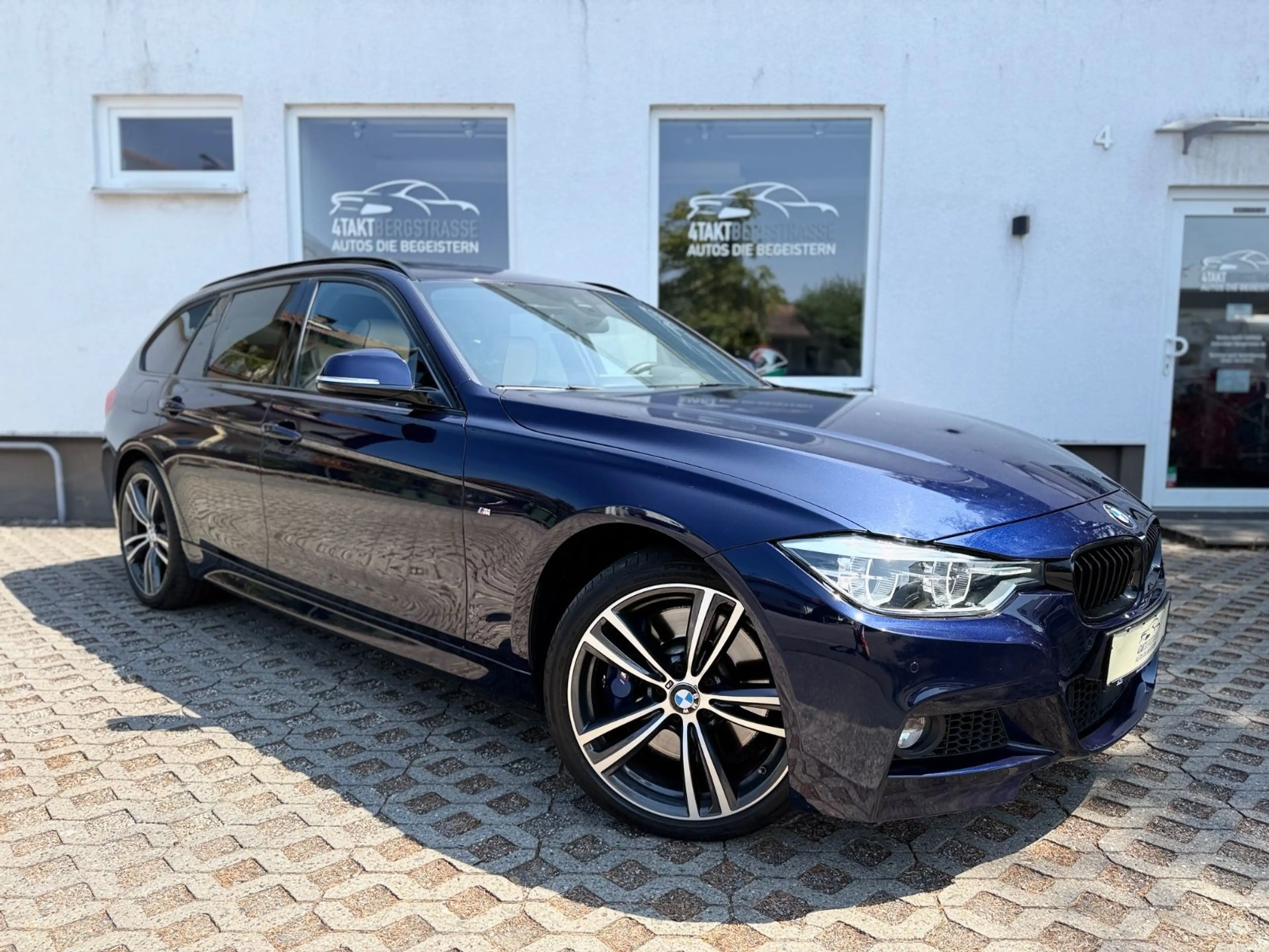 BMW 340 i xDrive Touring M-Paket Leder HUD h/k PANO — photo 4