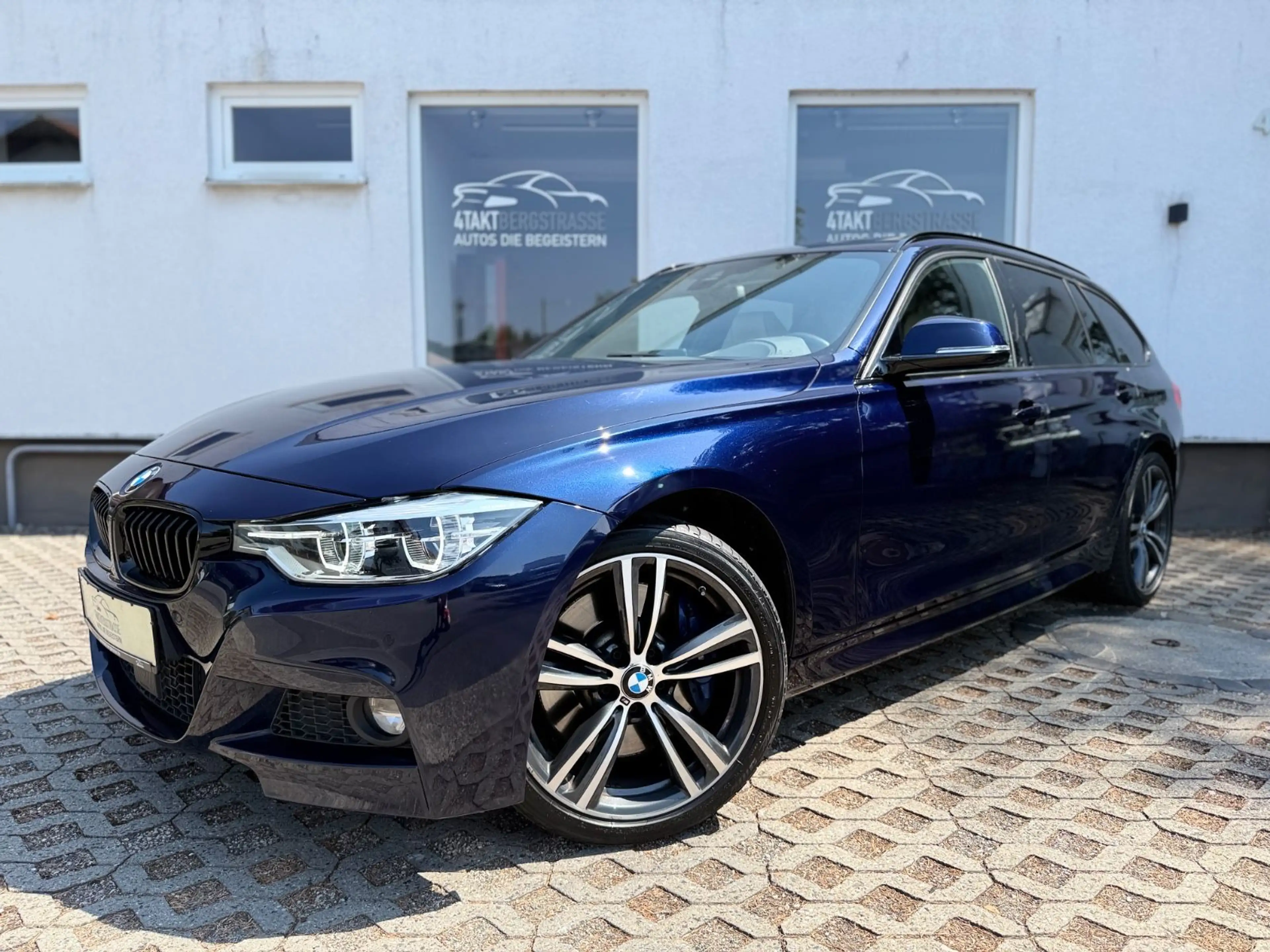 BMW 340 i xDrive Touring M-Paket Leder HUD h/k PANO — photo 2