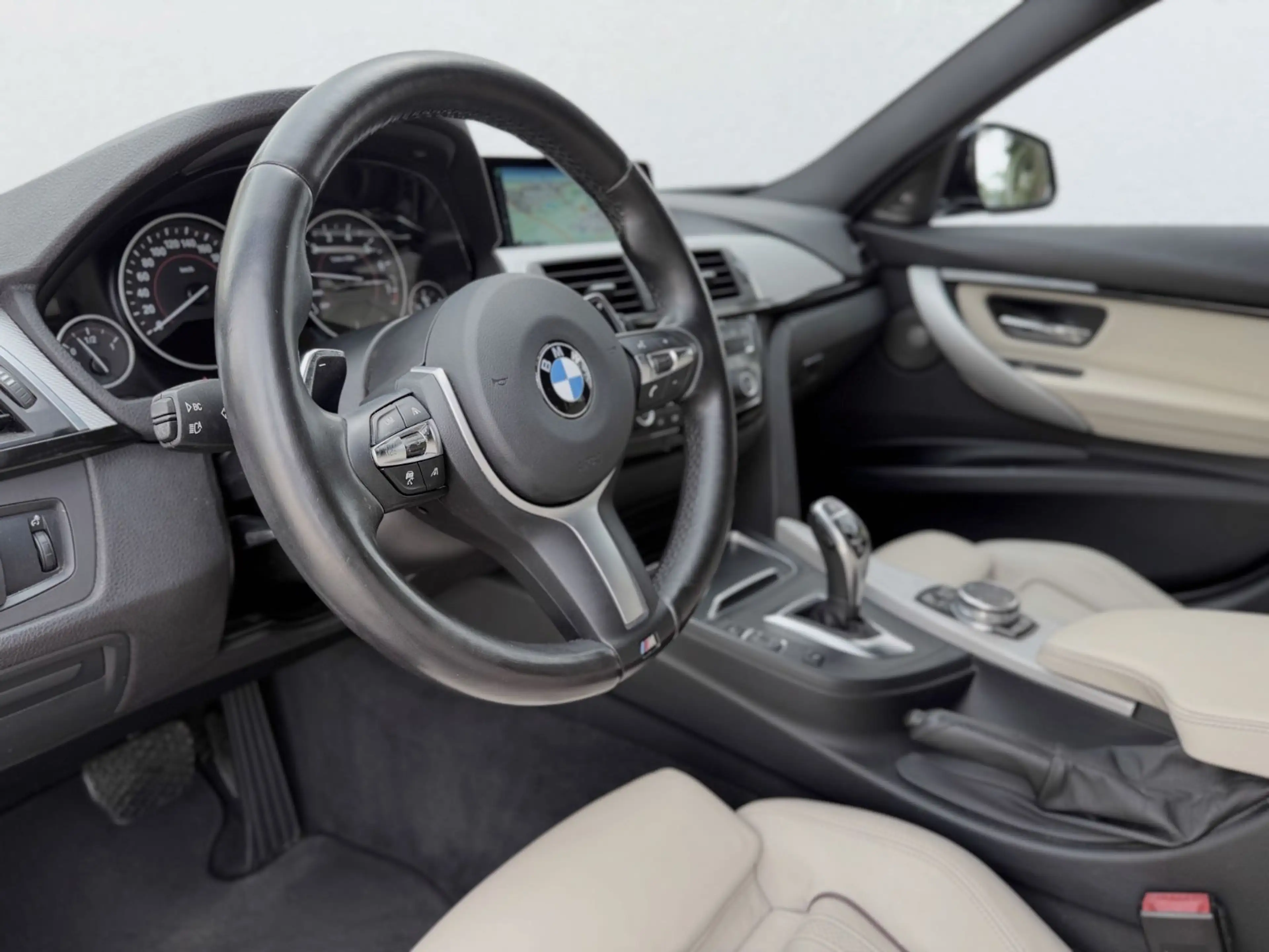 BMW 340 i xDrive Touring M-Paket Leder HUD h/k PANO — photo 11