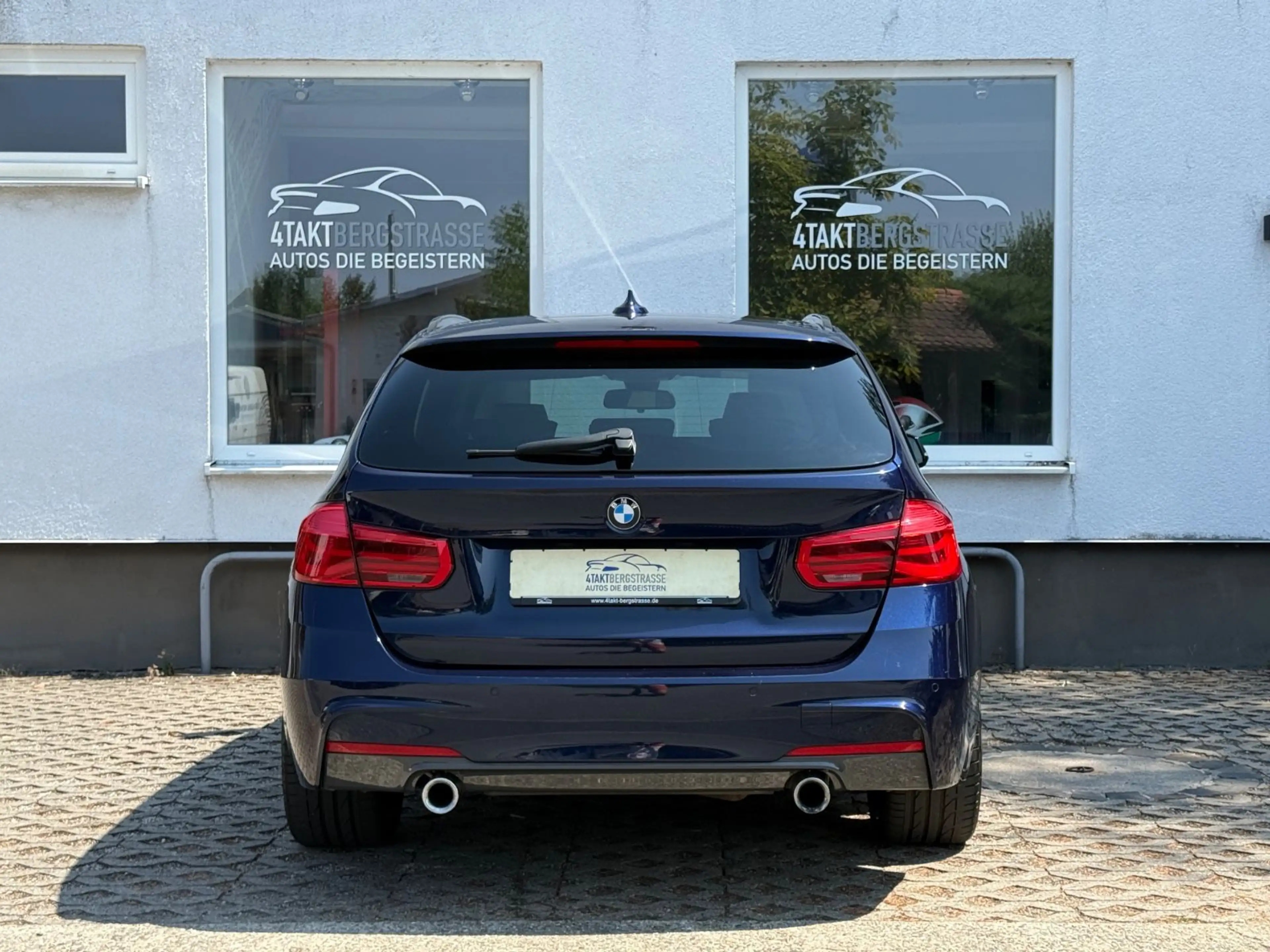 BMW 340 i xDrive Touring M-Paket Leder HUD h/k PANO — photo 8