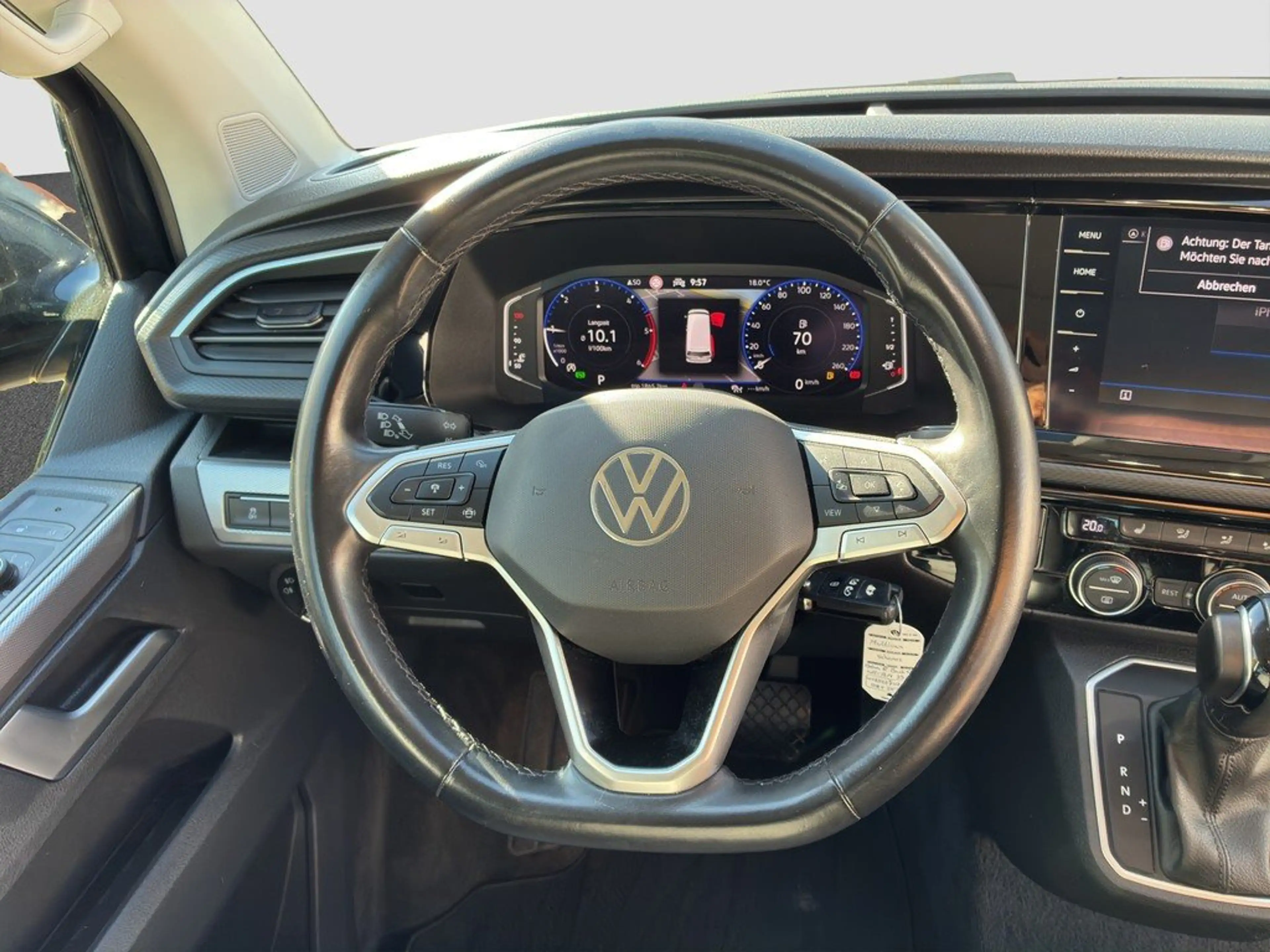 Volkswagen T6.1 Multivan Highline 2.0 TDI 4M DSG KR AHKNavi — photo 12