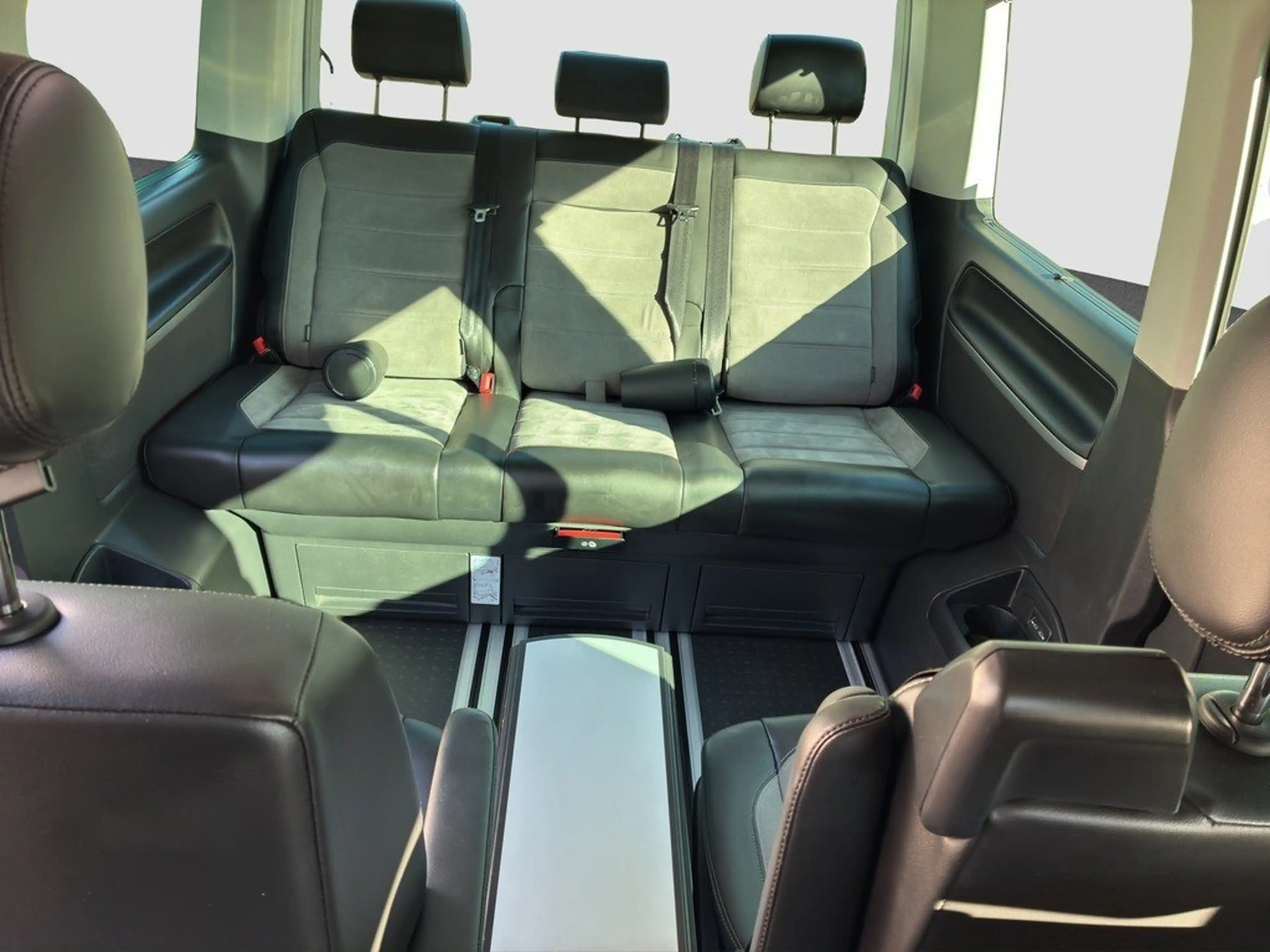 Volkswagen T6.1 Multivan Highline 2.0 TDI 4M DSG KR AHKNavi — photo 10