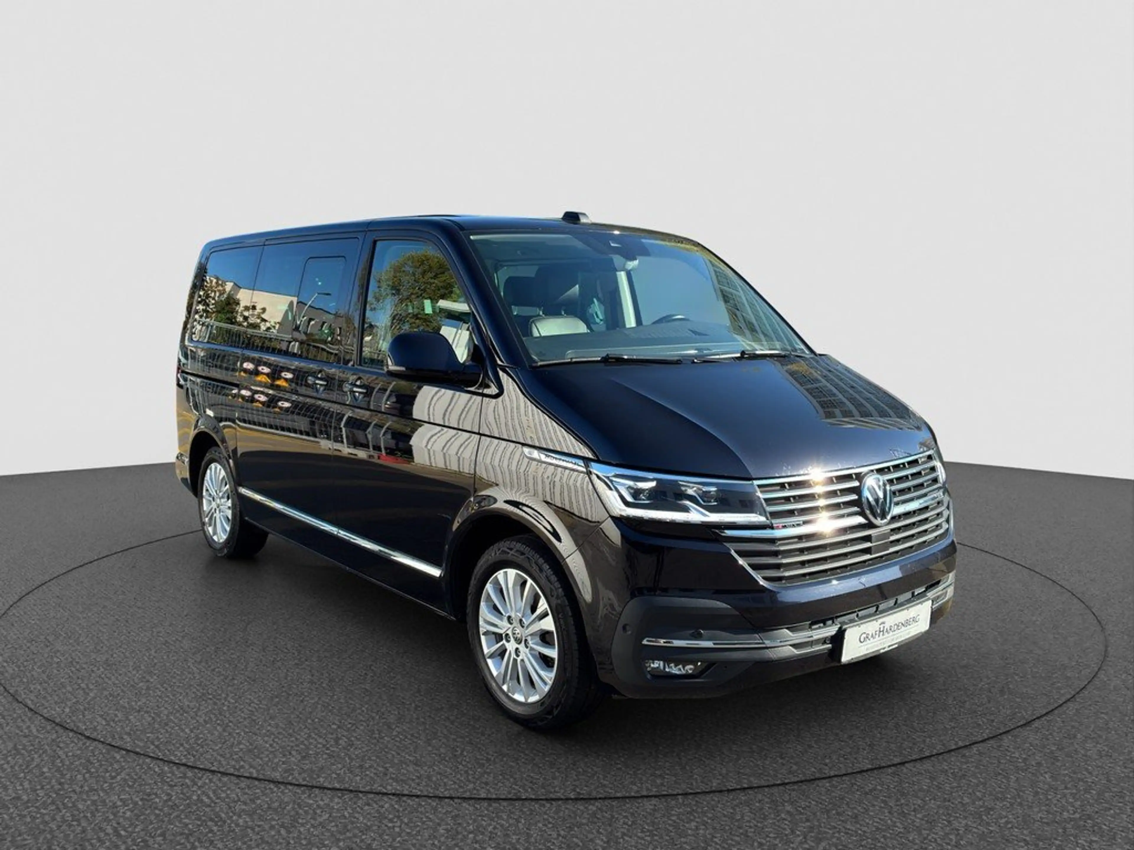 Volkswagen T6.1 Multivan Highline 2.0 TDI 4M DSG KR AHKNavi — photo 7