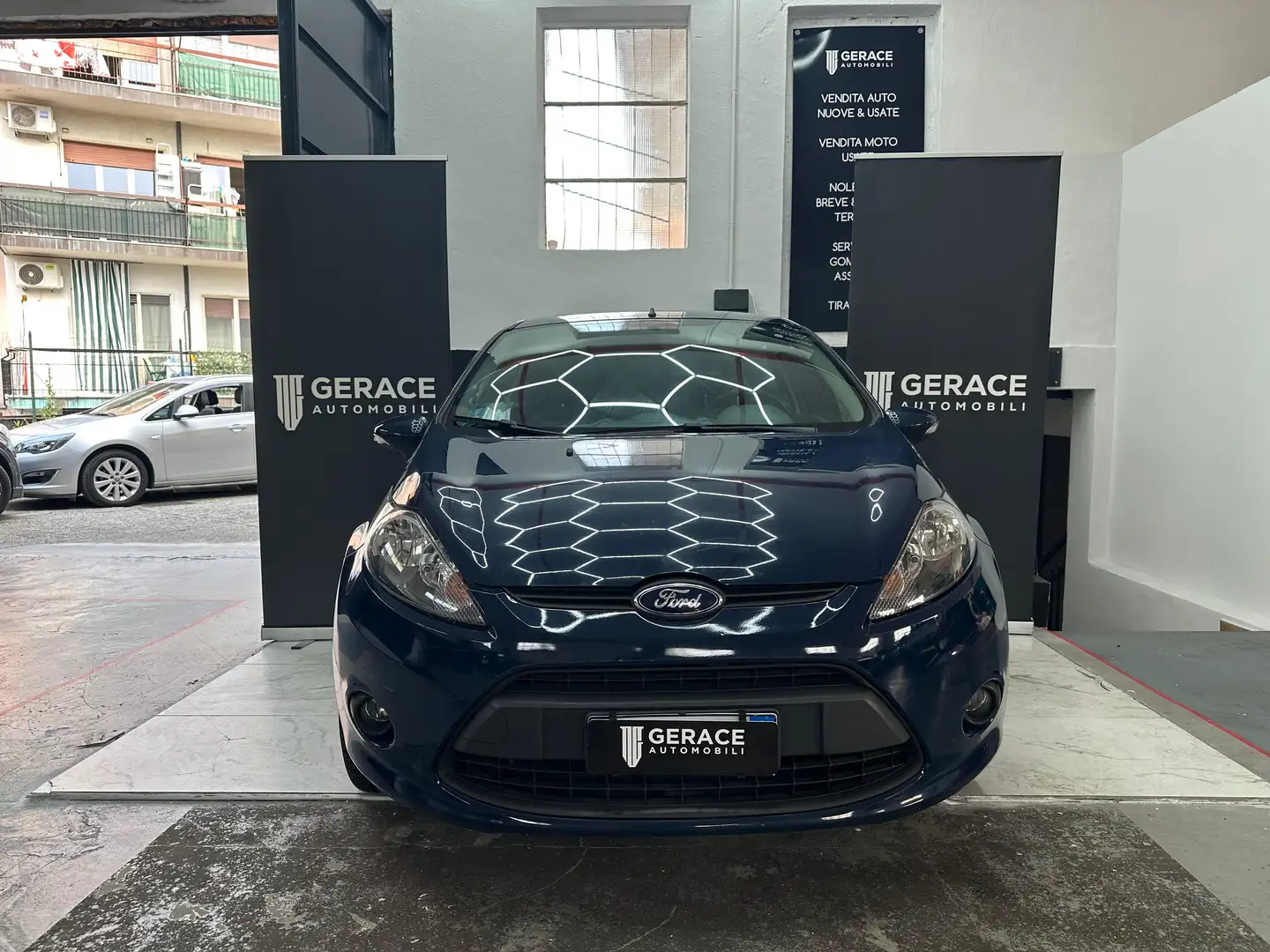 Ford Fiesta Fiesta 5p 1.2 16v + c/esp E5 Bleu - 1