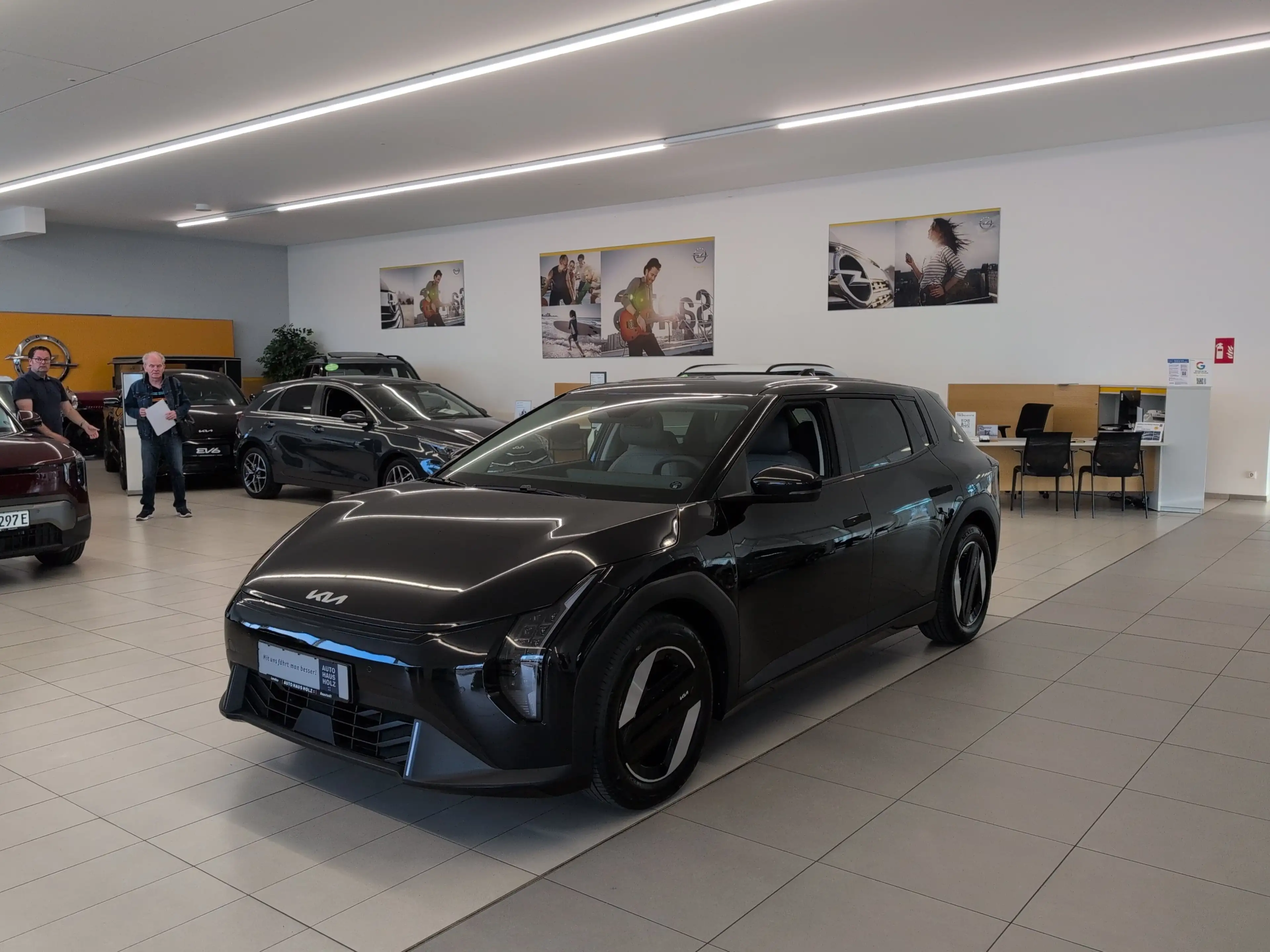 Kia EV4 Earth 81.4-kWh FWD Upgrade Technology