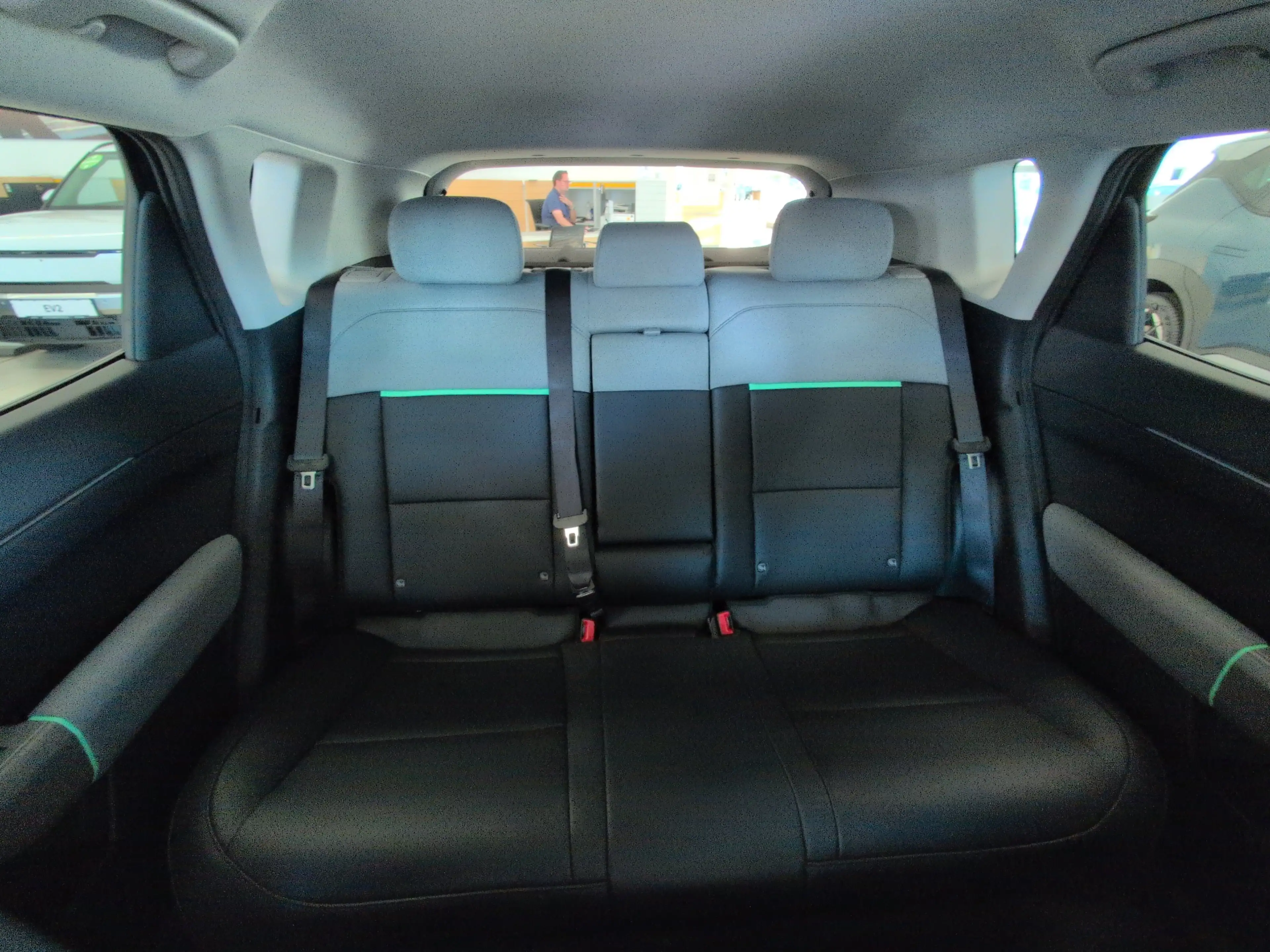 Kia EV4 Earth 81.4-kWh FWD Upgrade Technology — photo 13