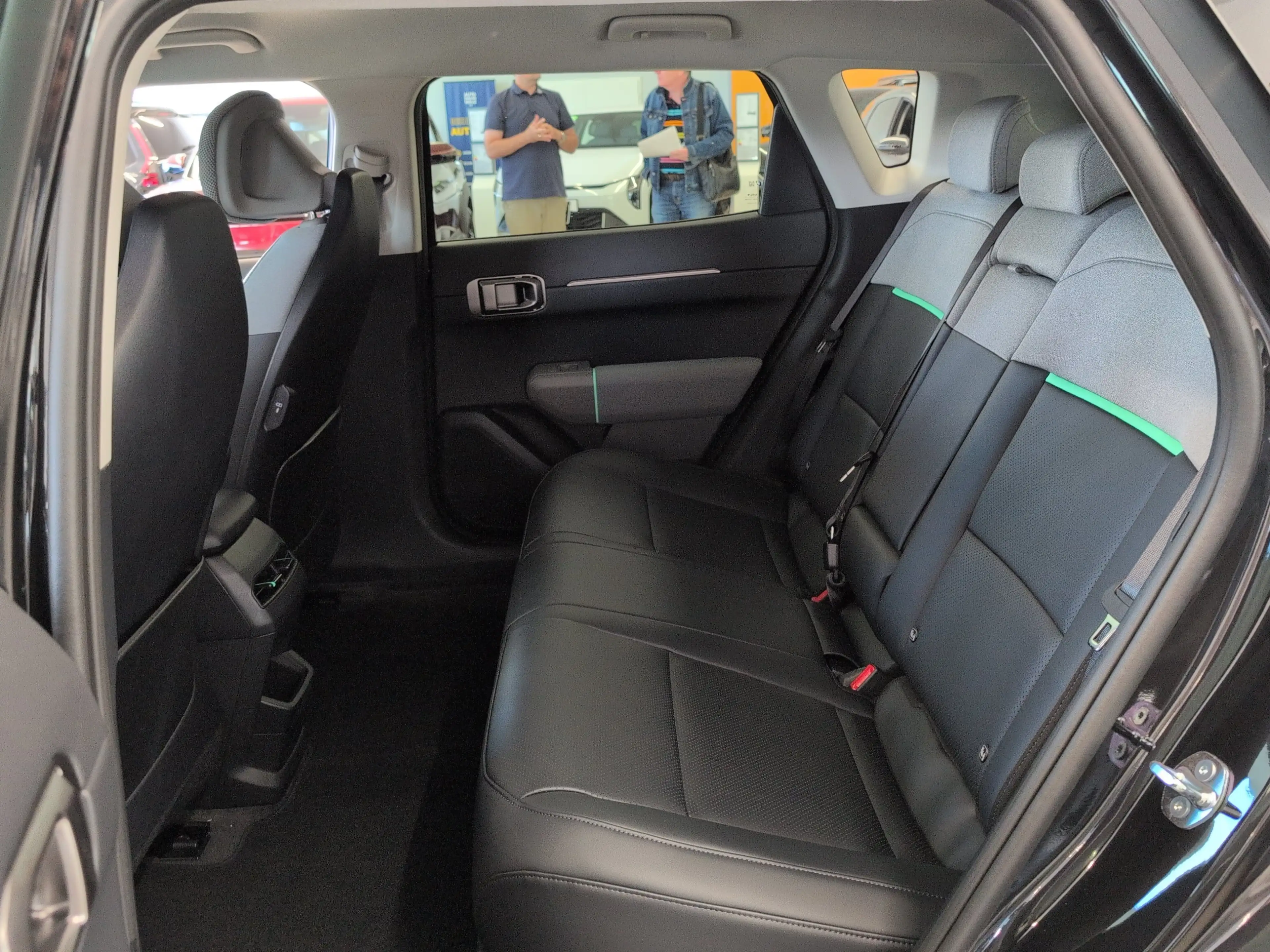 Kia EV4 Earth 81.4-kWh FWD Upgrade Technology — photo 9