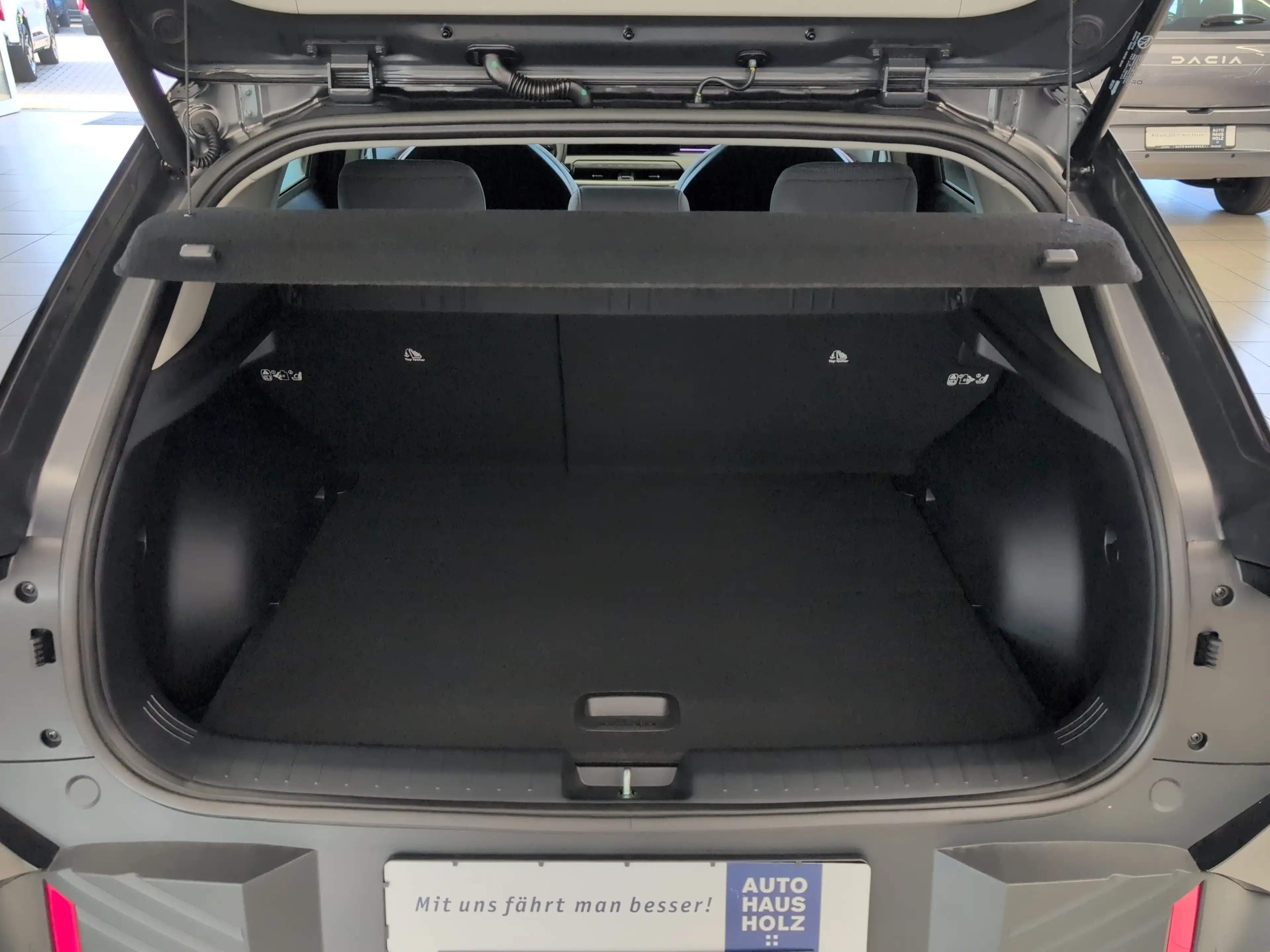 Kia EV4 Earth 81.4-kWh FWD Upgrade Technology — photo 10