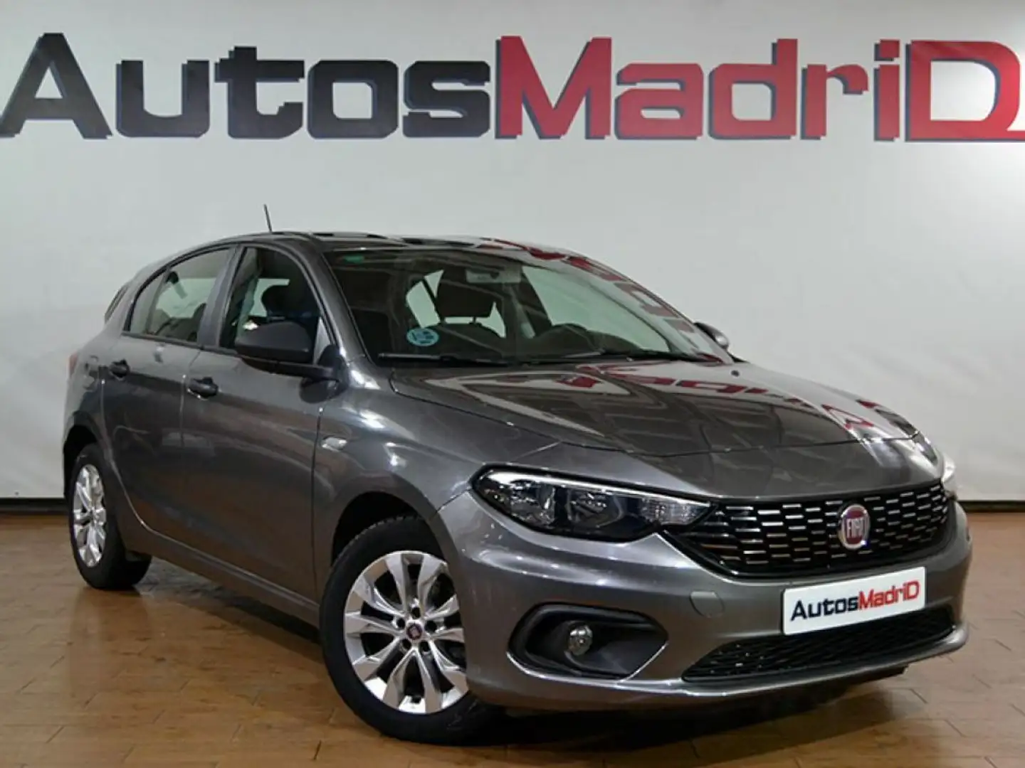 Fiat Tipo 1.6 Lounge 88kW (120CV) diesel Mjet 5p. Gris - 1