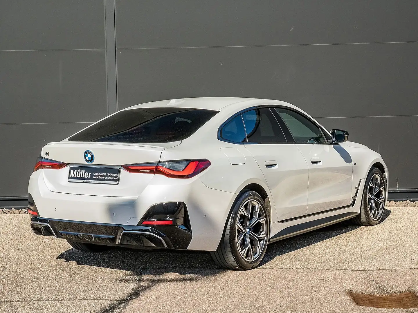 BMW i4 M50 Gran Coupé M Sportpaket HUD ACC 360° LED 1VB Blanc - 2