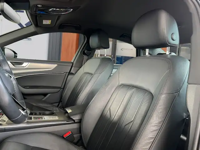 Audi A6 view 6