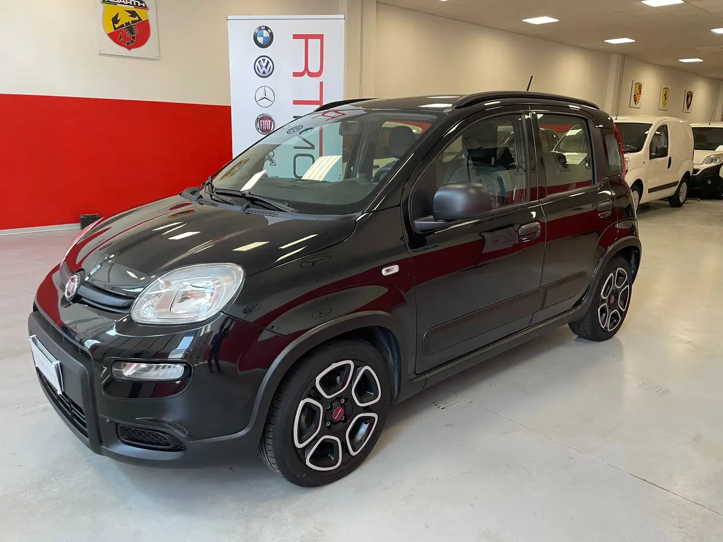 Fiat Panda 1.0 HYBRID CITY LIFE 70 CV S&S Nero - 2