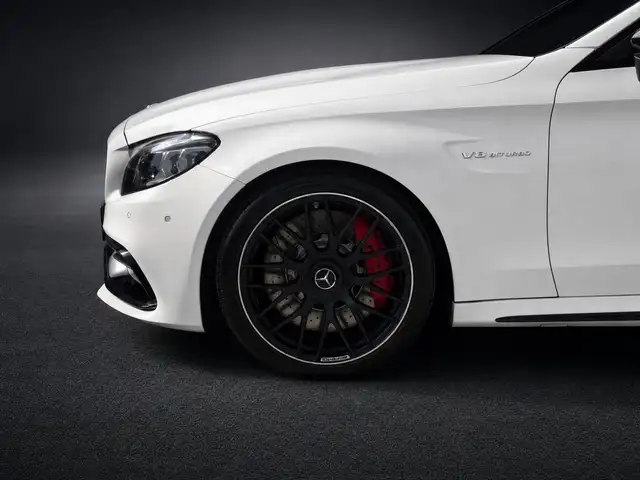 Mercedes-Benz C 63 Amg view 5