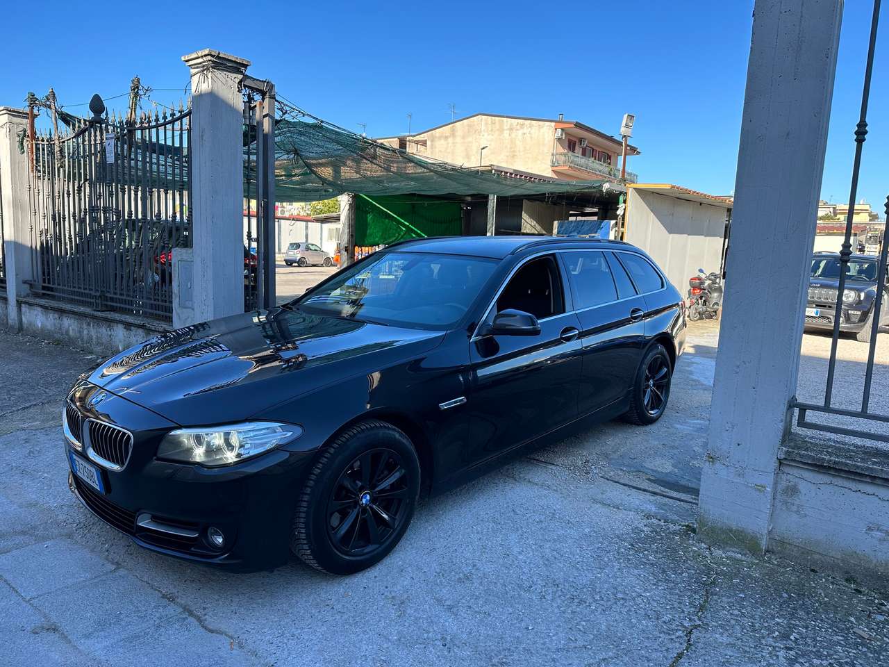 BMW 520 520d Touring Business 190cv automatica km 160.000