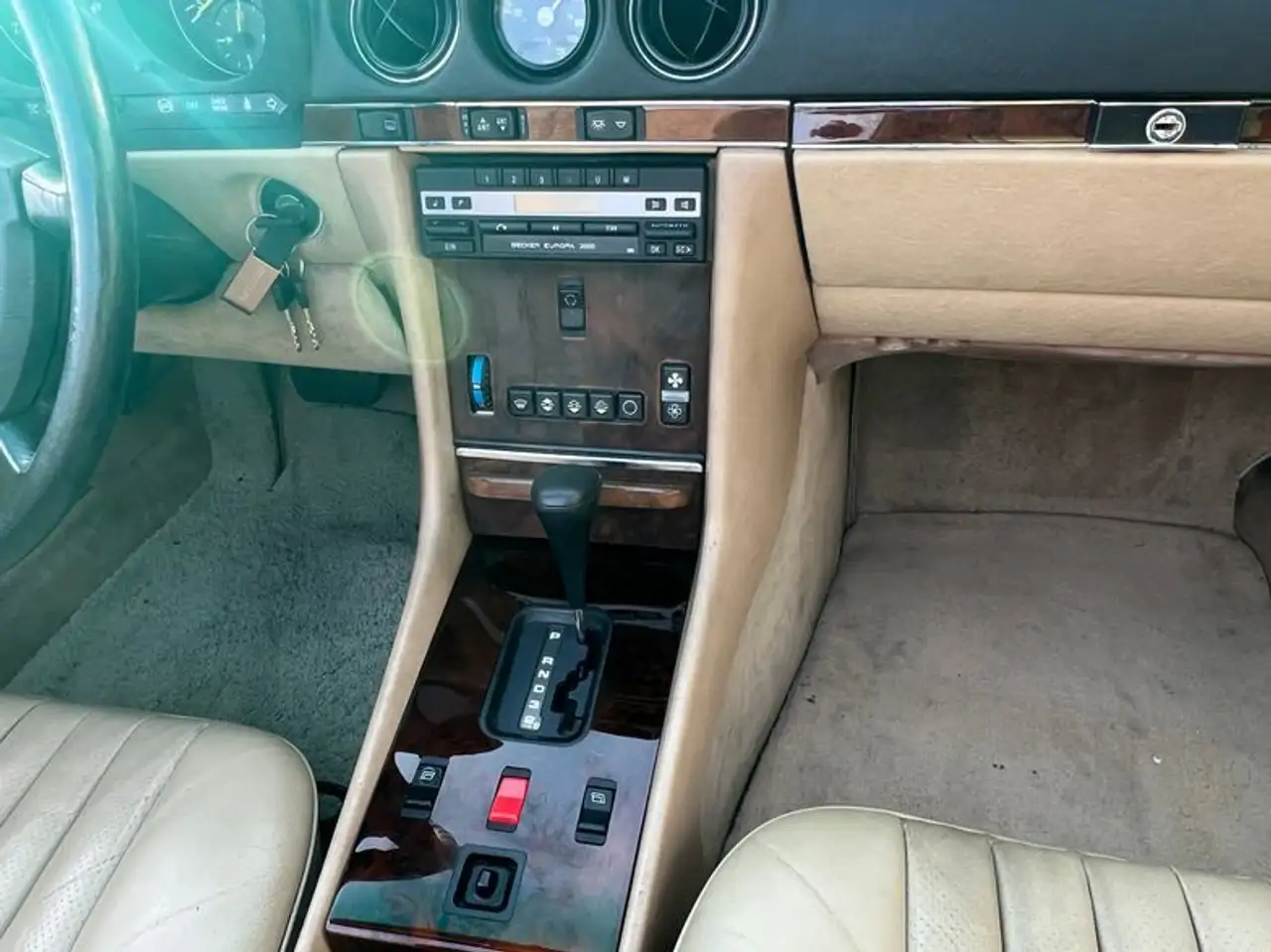 Mercedes-Benz SL 560 Impala / Beige, foto 7