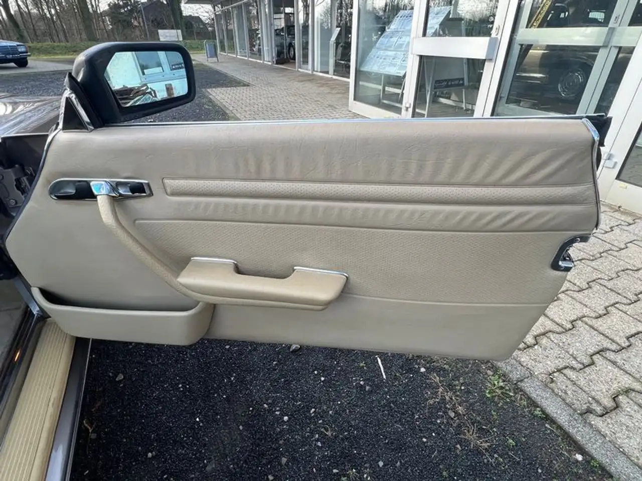 Mercedes-Benz SL 560 Impala / Beige, foto 12