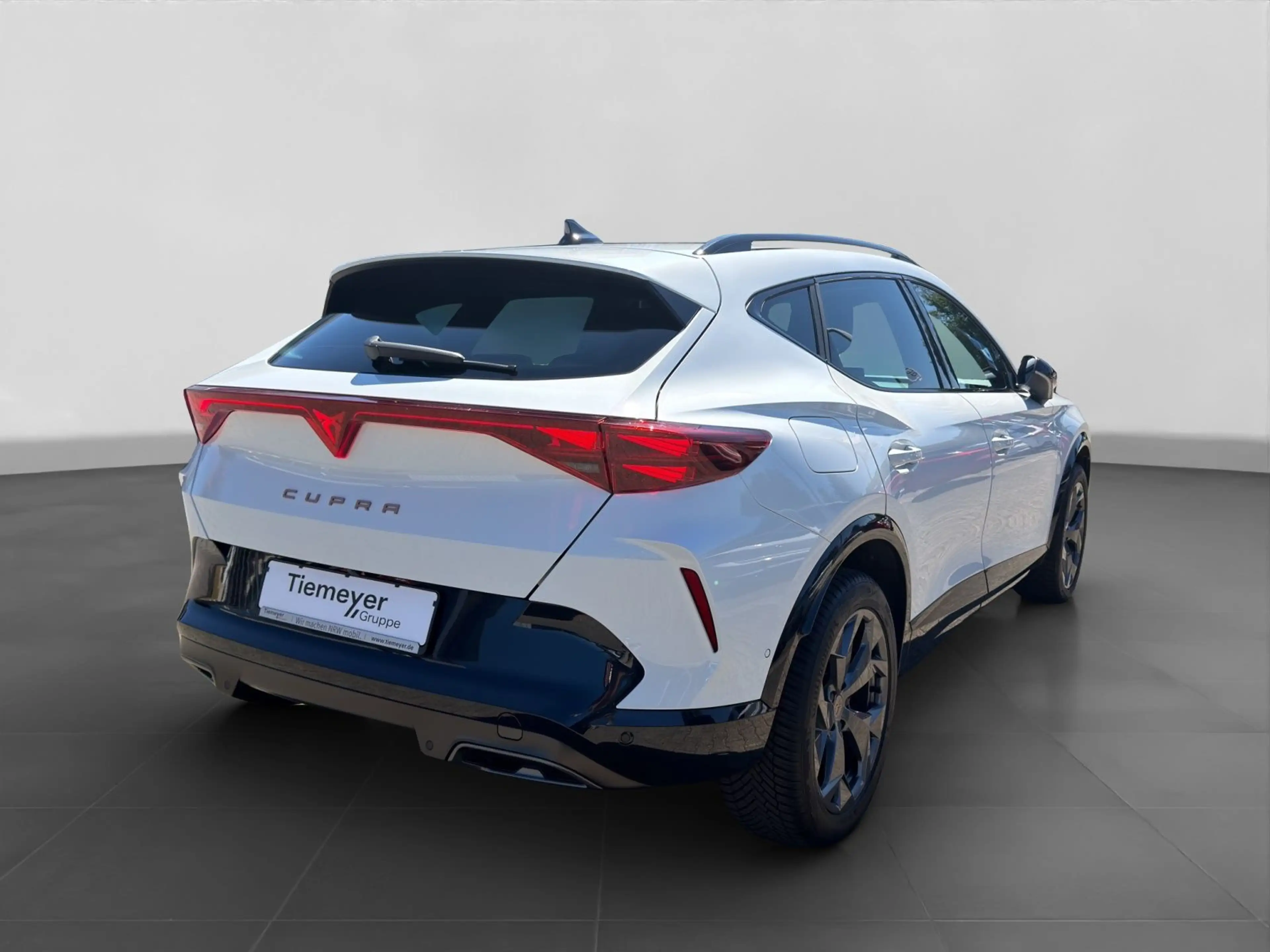 CUPRA Formentor 1.5 eTSI DSG NAVI ACC PARKLENK SITZH — photo 3
