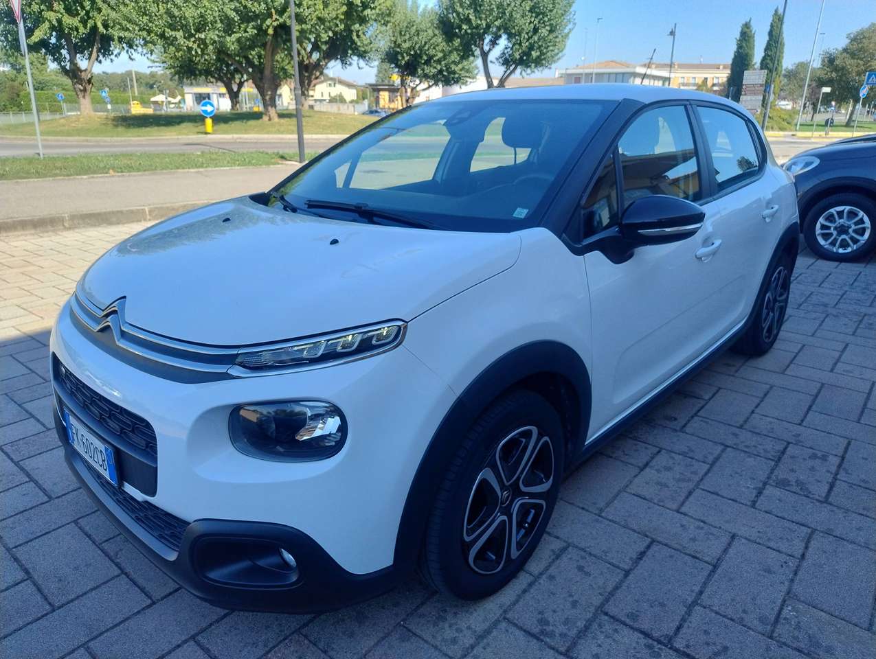 Citroen C3 C3 III 2017 1.2 puretech Feel 82cv neopatentati