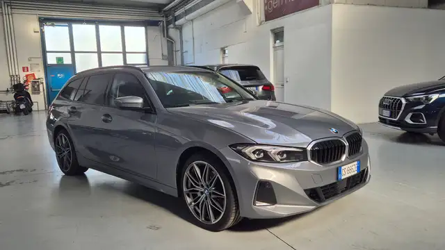 BMW 320 d Touring mhev 48V xdrive auto 190CV-PREZZO REALE!! CERCHI 19"-CAR PLAY-CRUISE ADATTIVO-HEAD UP DISPLAY