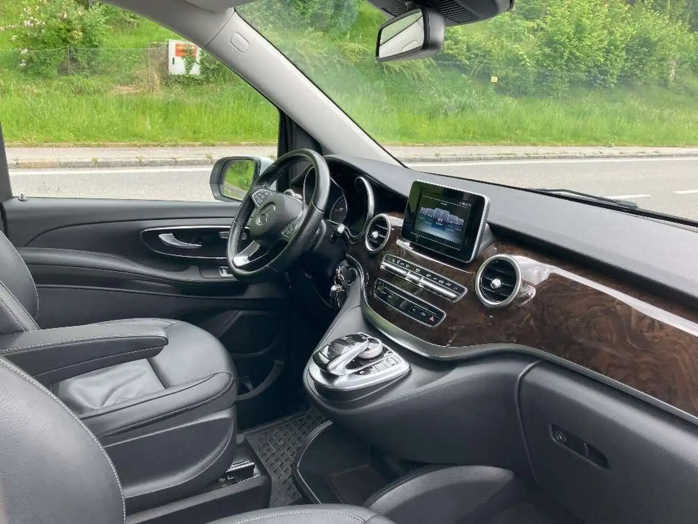 Mercedes-Benz V 250 V 250 d 4MATIC kompakt Avantgarde Aut. Avantgarde Weiß - 2