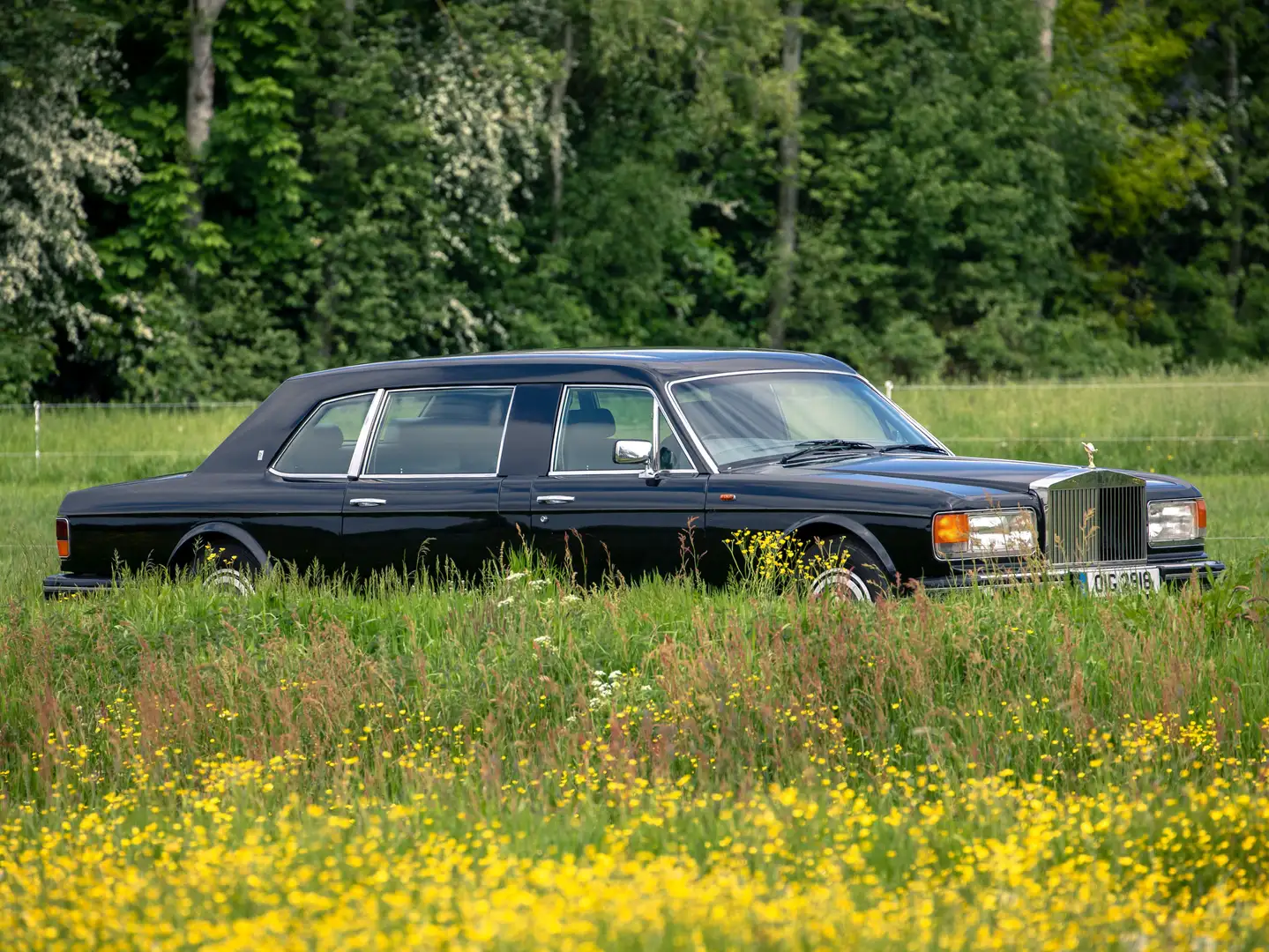Rolls-Royce Silver Spirit 7 persoons limousine Noir - 1
