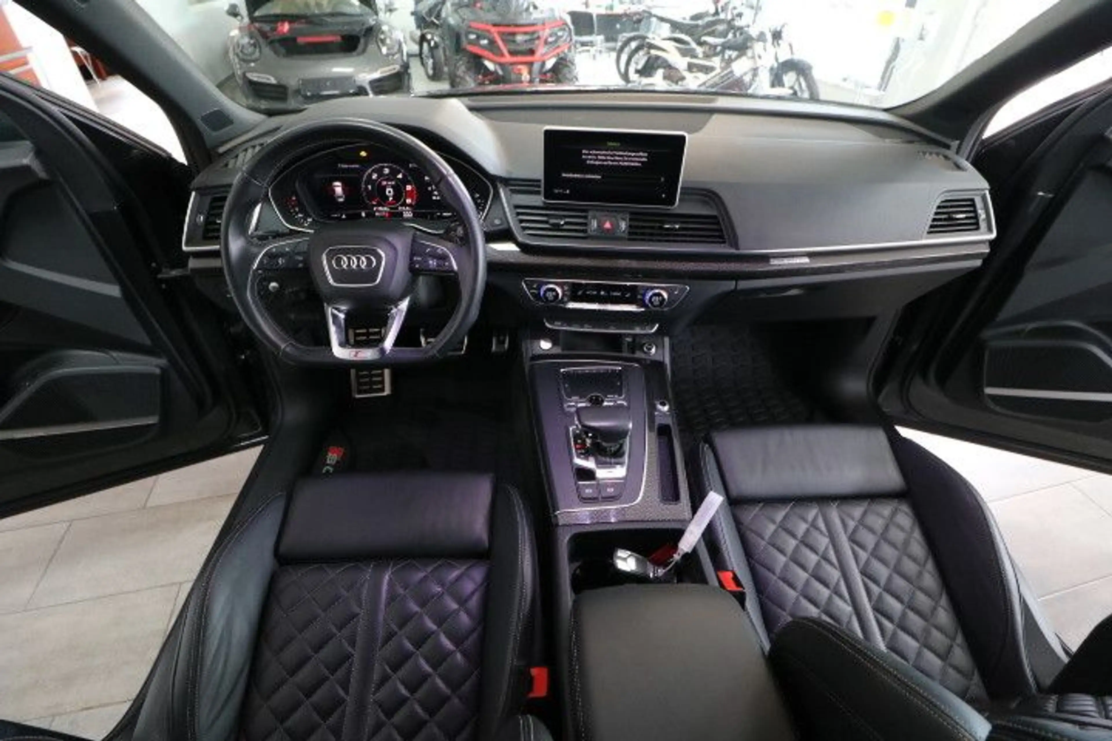 Audi SQ5 3.0 TDI quattro — photo 14