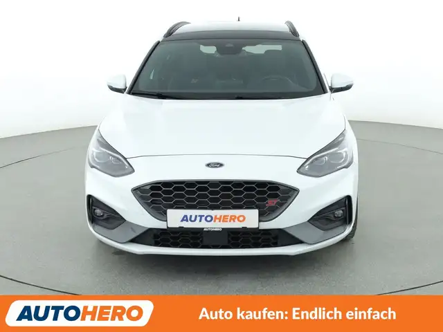 Ford Focus view 9