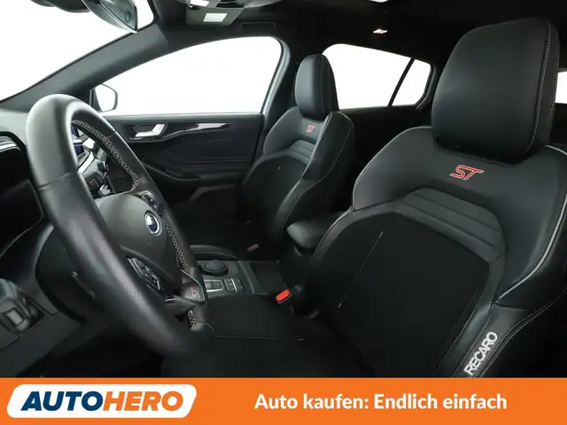 Ford Focus view 10