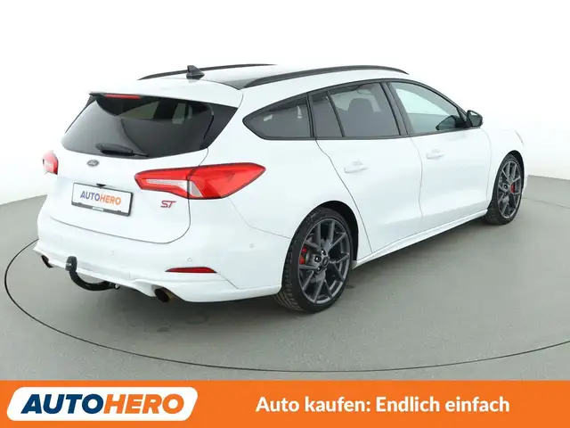 Ford Focus view 6