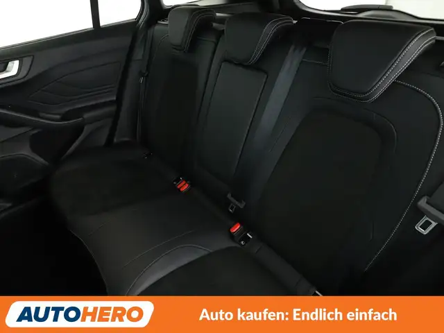 Ford Focus view 14
