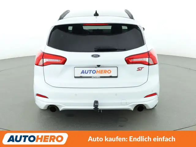 Ford Focus view 5