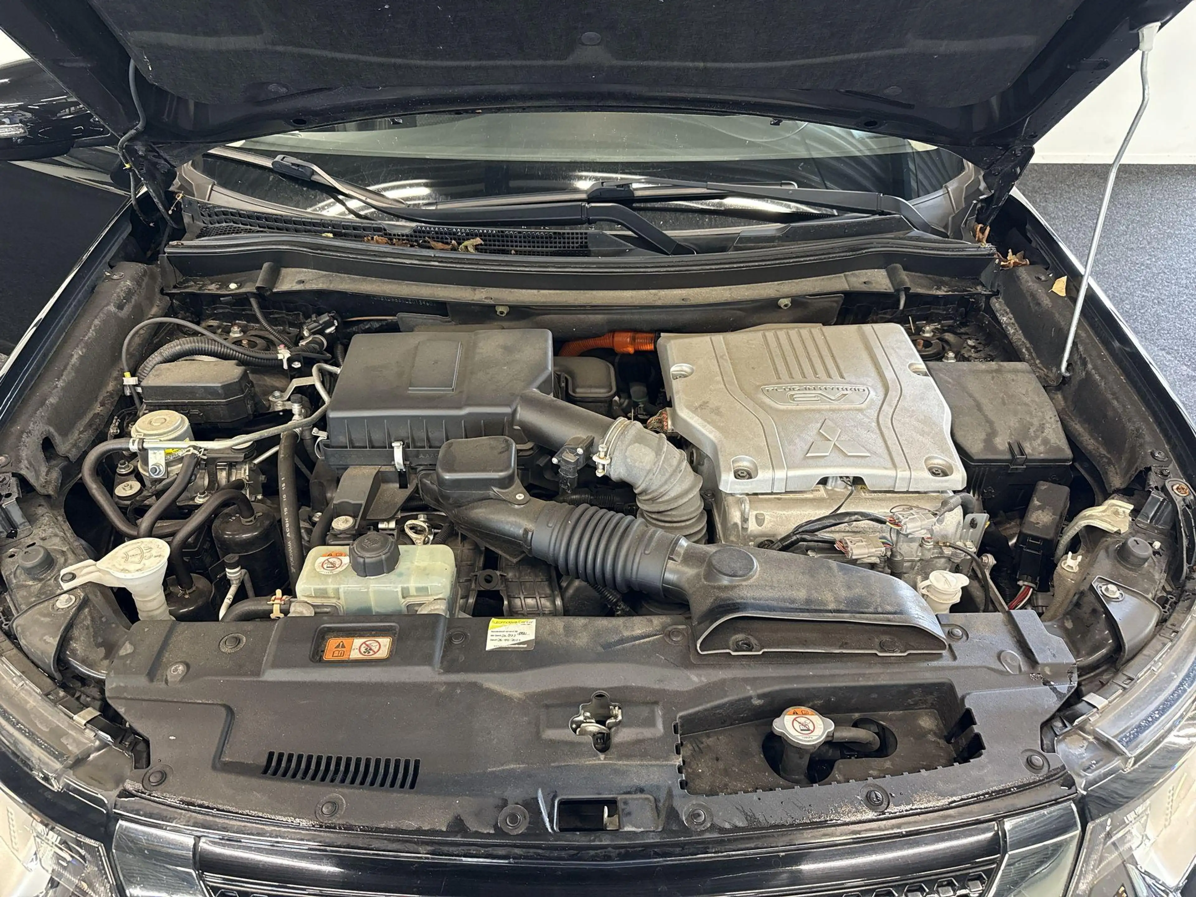 Mitsubishi Outlander 2.4 PHEV Pure | CAMERA | STOELVERWARMING | KEYLESS — photo 40