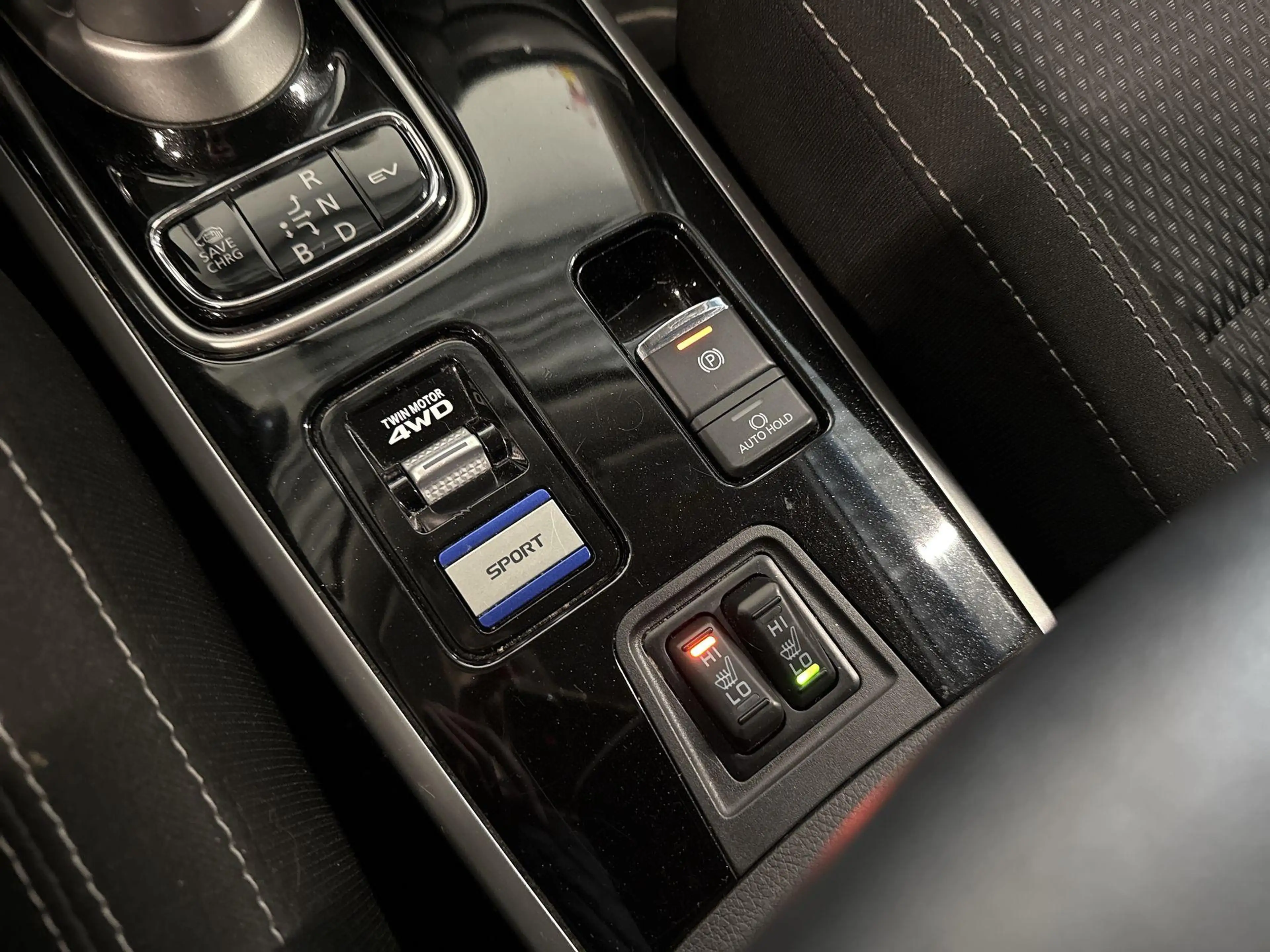 Mitsubishi Outlander 2.4 PHEV Pure | CAMERA | STOELVERWARMING | KEYLESS — photo 7