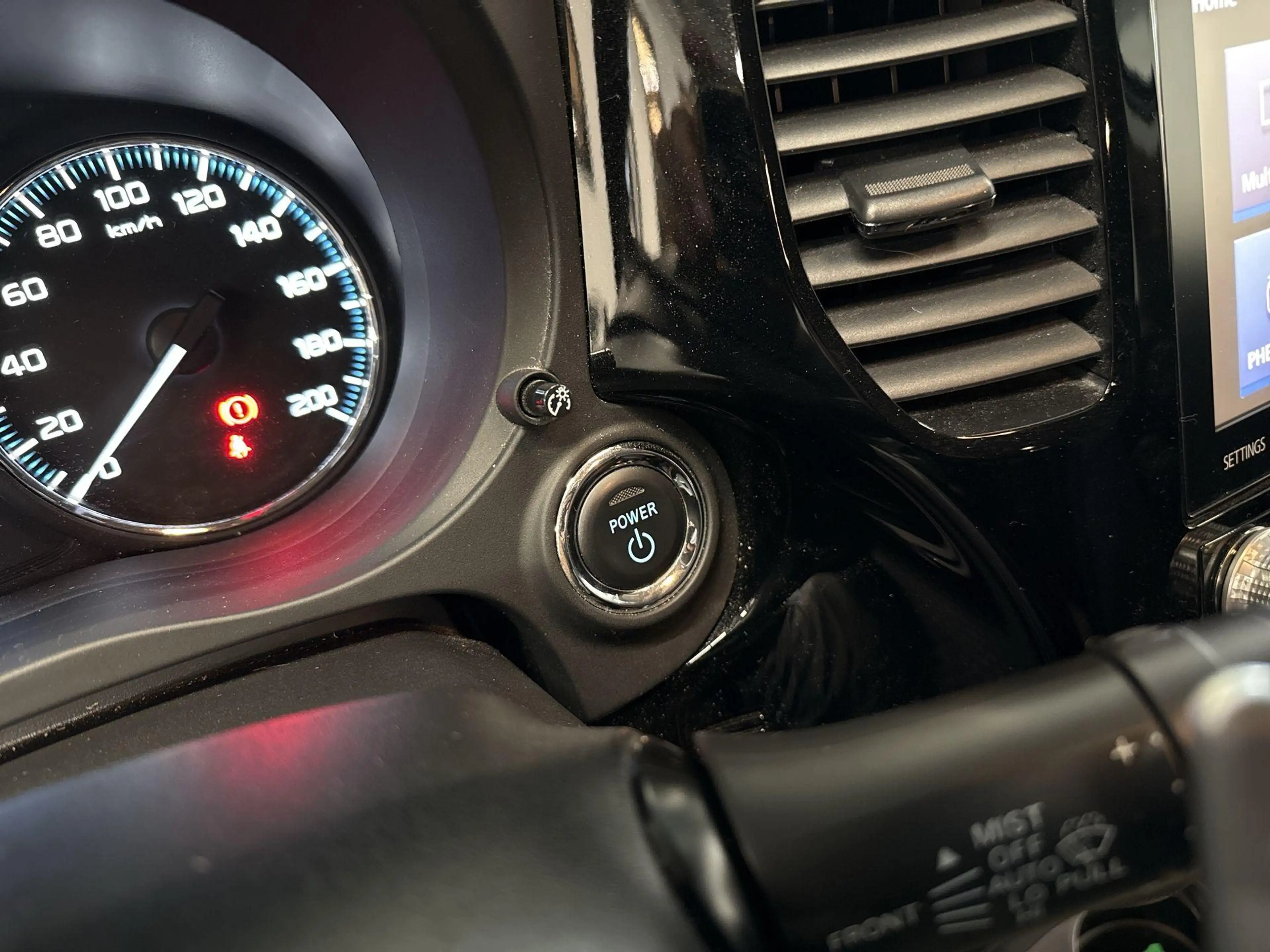 Mitsubishi Outlander 2.4 PHEV Pure | CAMERA | STOELVERWARMING | KEYLESS — photo 30