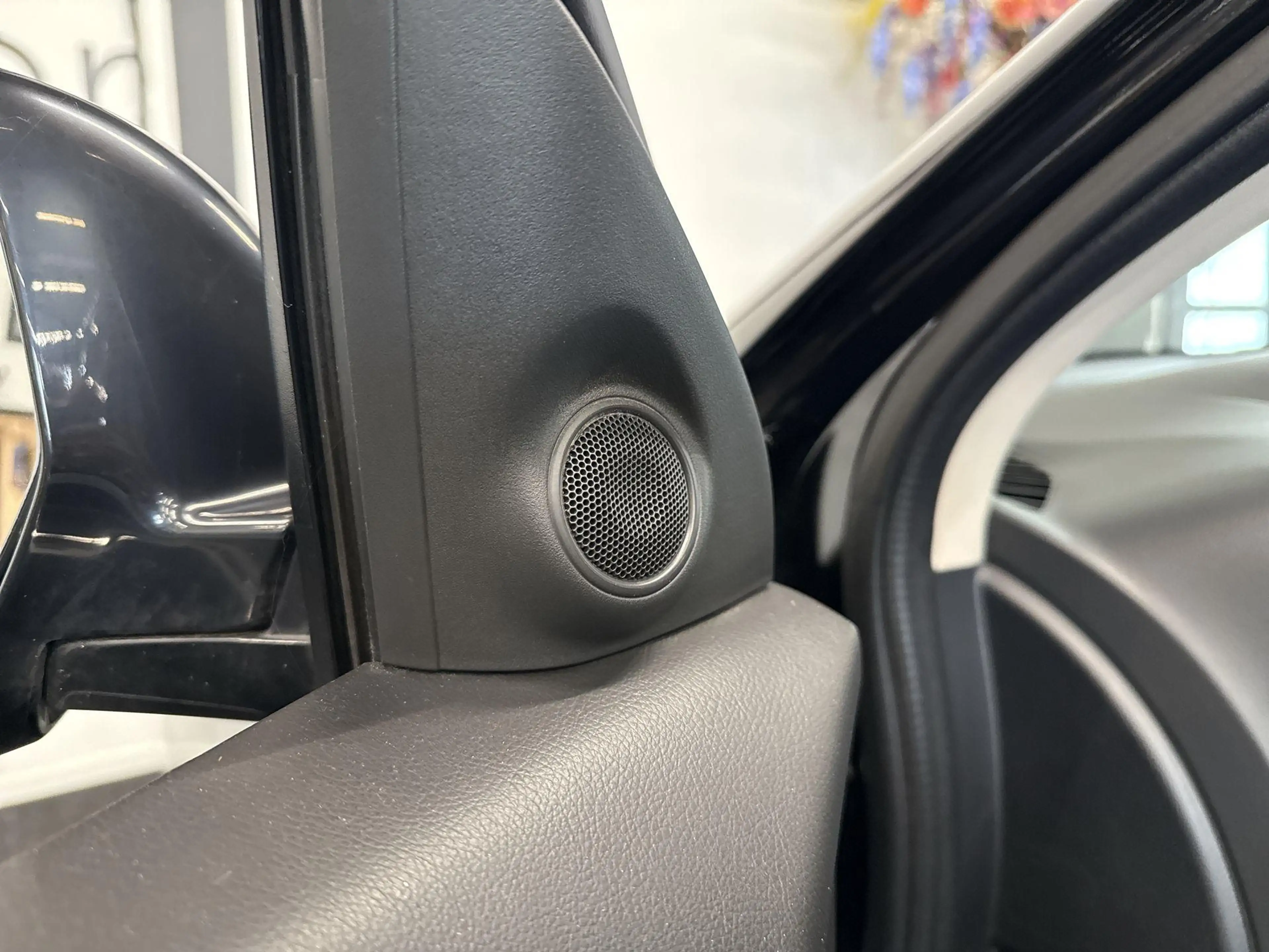 Mitsubishi Outlander 2.4 PHEV Pure | CAMERA | STOELVERWARMING | KEYLESS — photo 23