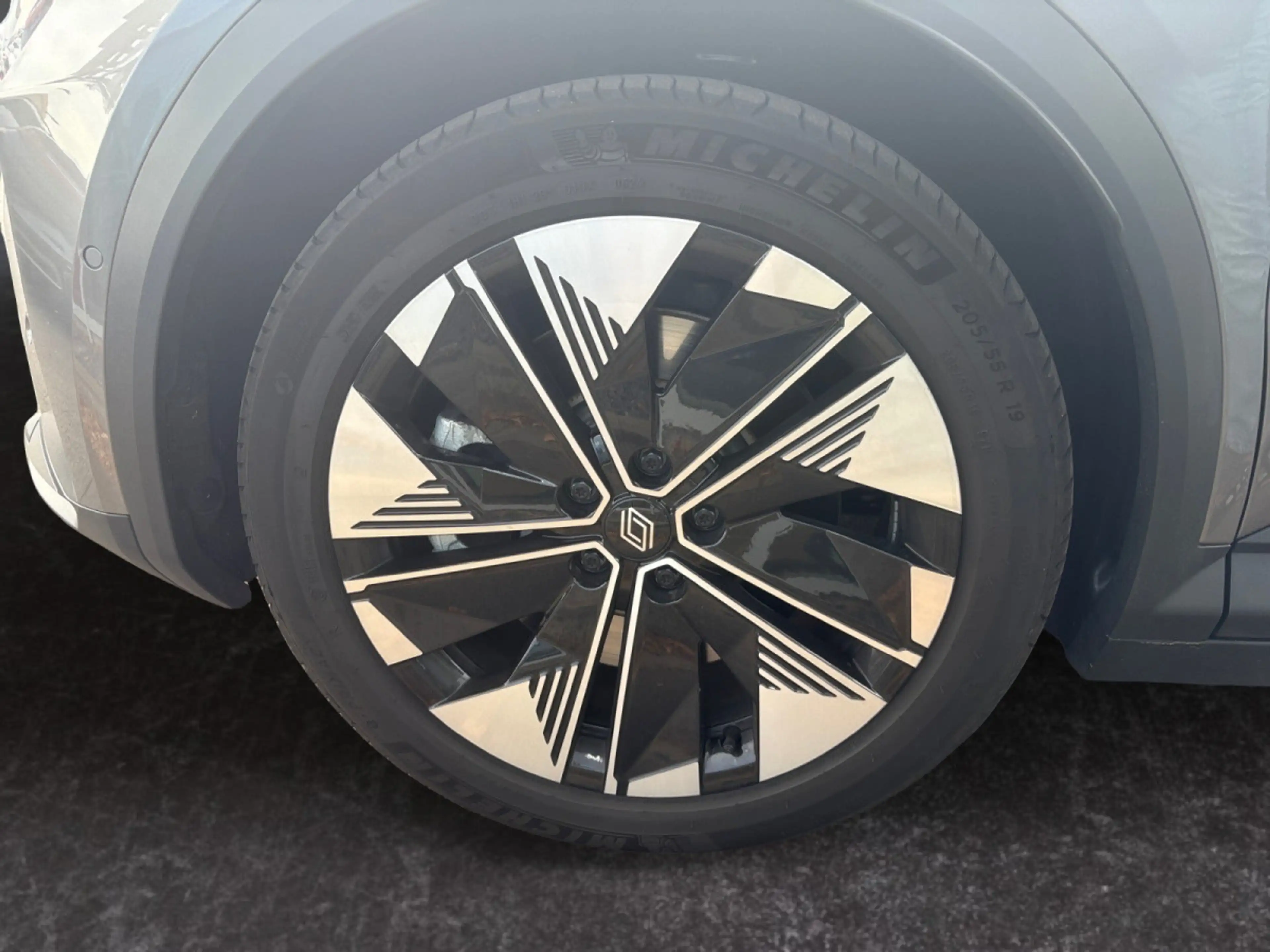Renault Scenic TECHNO 220 LONG RANGE — photo 6
