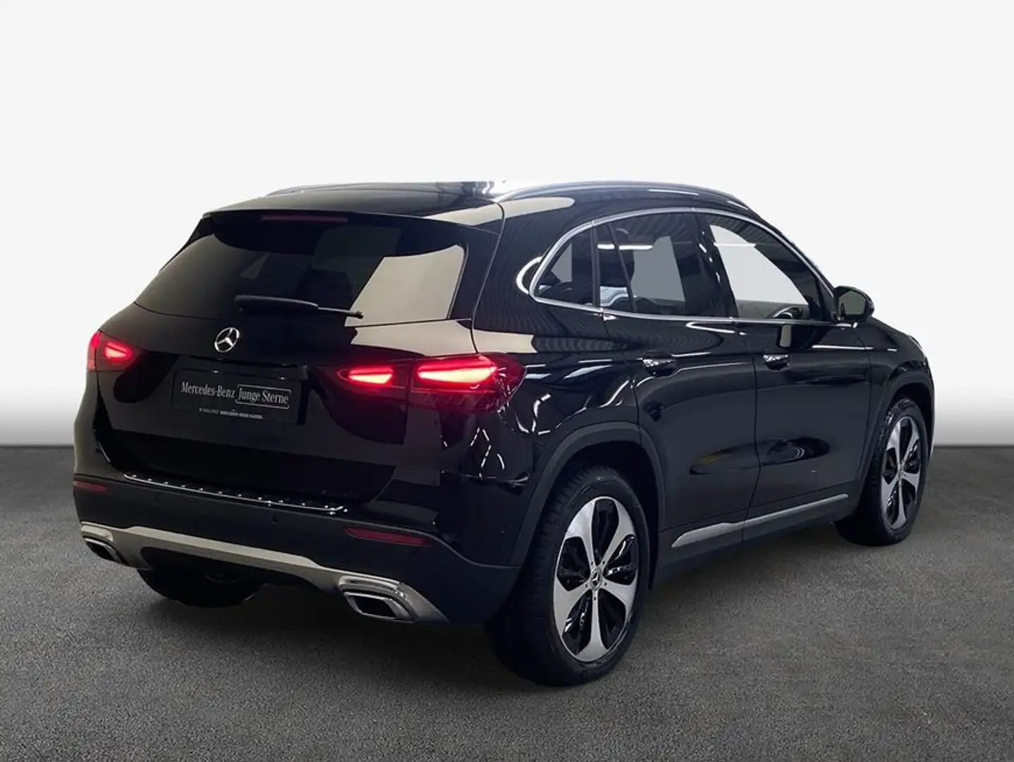 Mercedes-Benz GLA 180 GLA Schwarz - 2