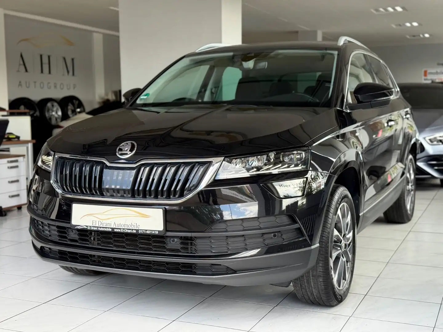 Skoda Karoq 1.5 TSI DSG Drive 125 Pano/ACC/VirtCo/RCam Schwarz - 1