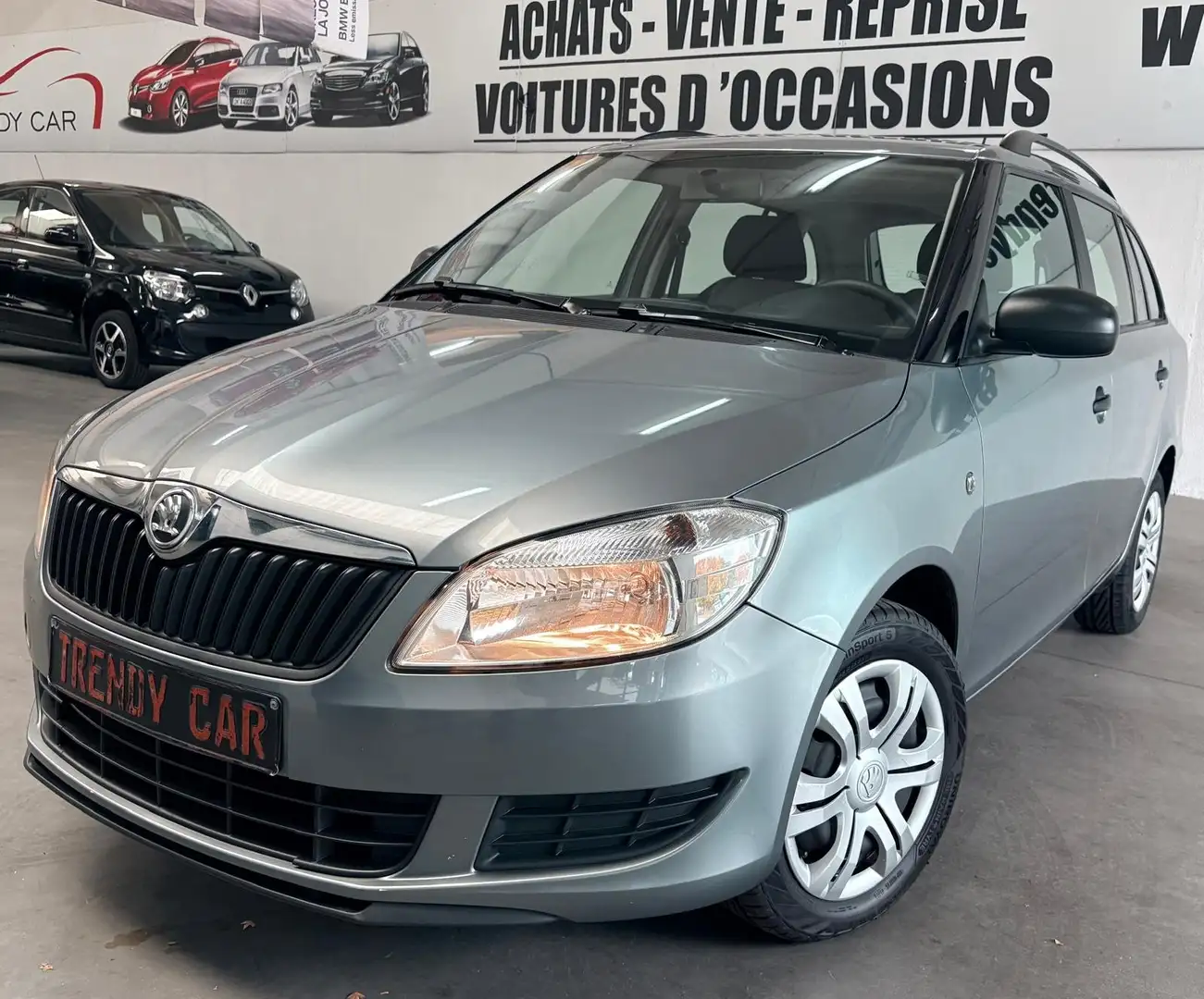 Skoda Fabia Fabia SW 1.2i Active+AIRCO+APS+CARNET+CARPASS+CT Gris - 1
