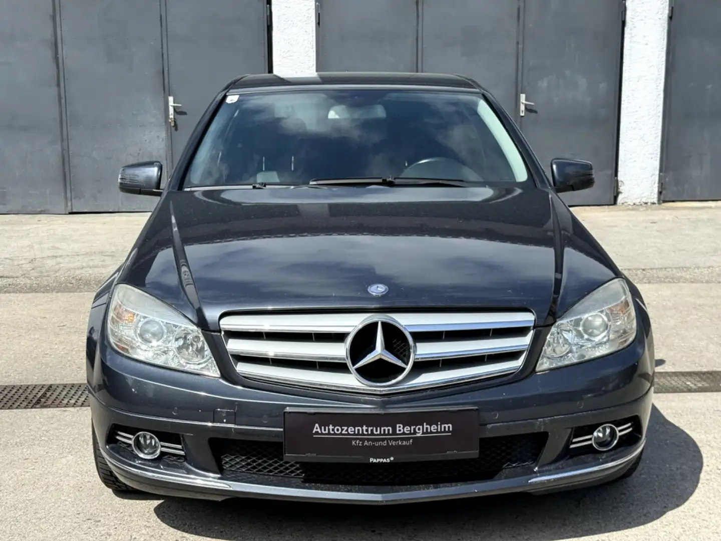 Mercedes-Benz C 200 Kompressor Avantgarde Aut. Grau - 2