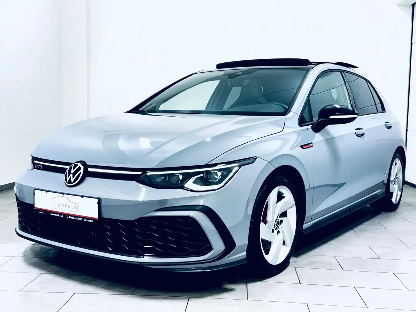 Volkswagen Golf VIII Lim. GTI * 1.H * NAVI * PANO-DACH *STH Grau - 1