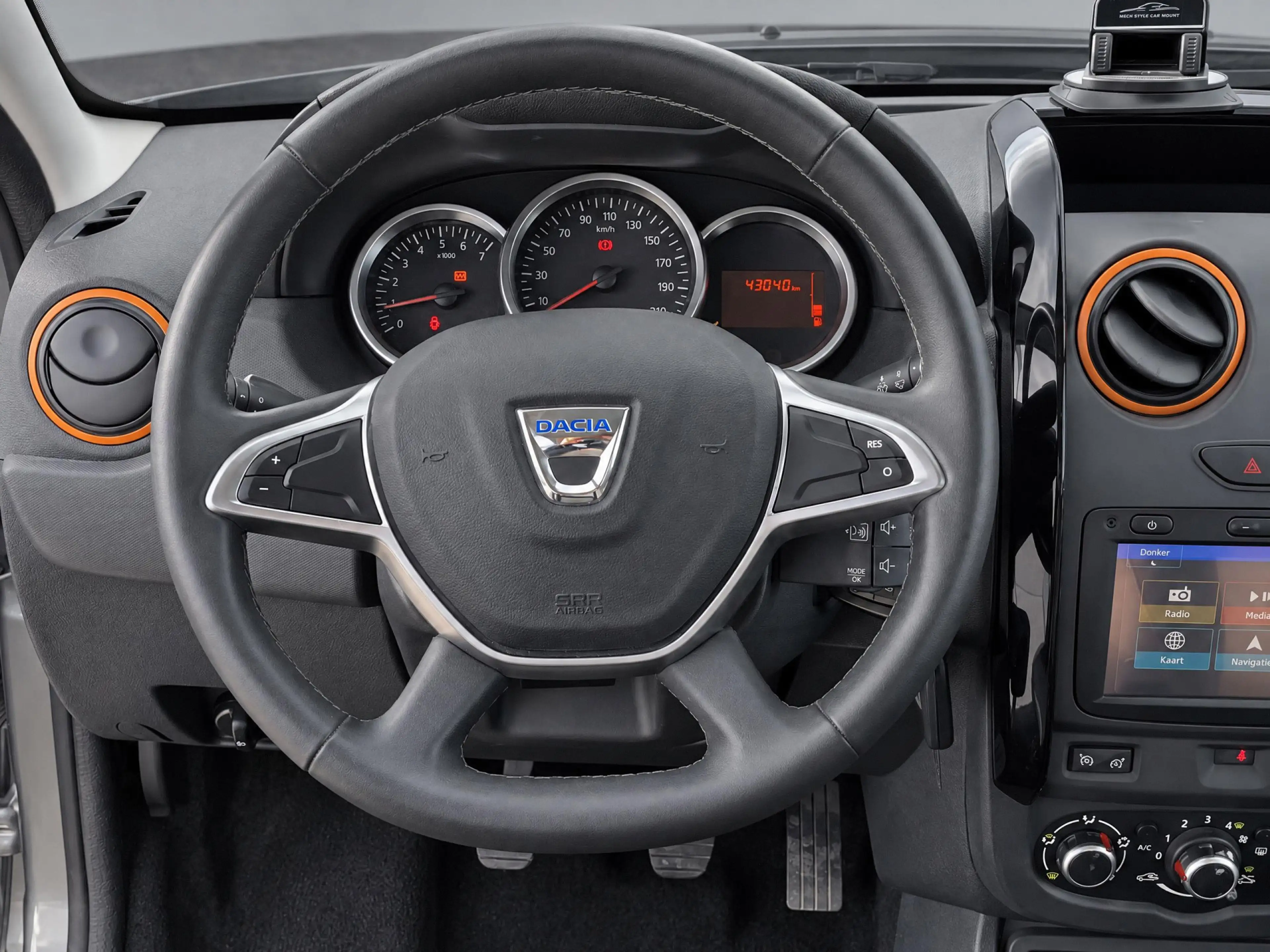 Dacia Duster 1.2 TCe 4x2 Série Limitée Stepway — photo 10