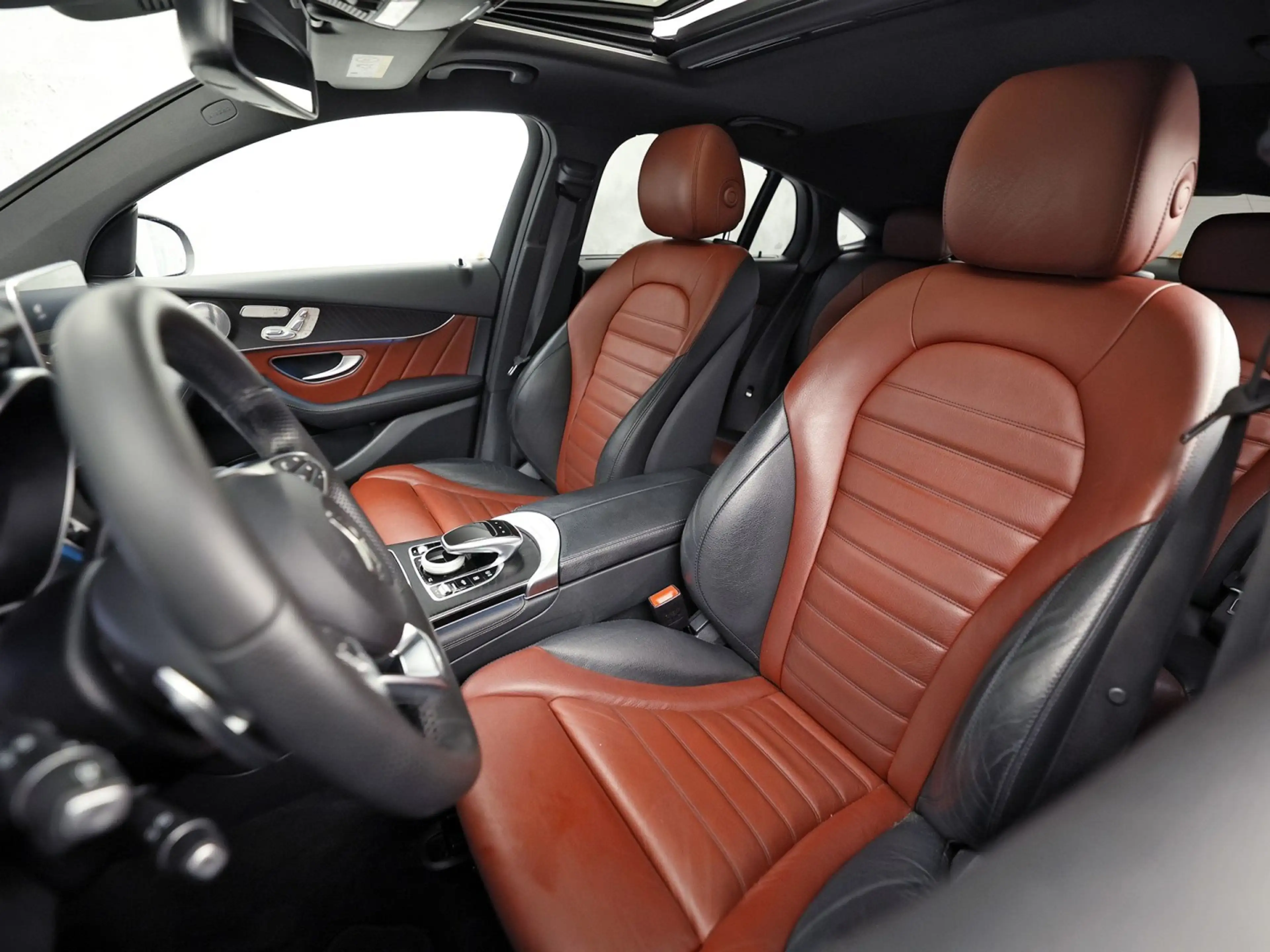 Mercedes-Benz GLC 250 4MATIC Edition 1 AMG Sport 211Pk Automaat (SCHUIFD — photo 15