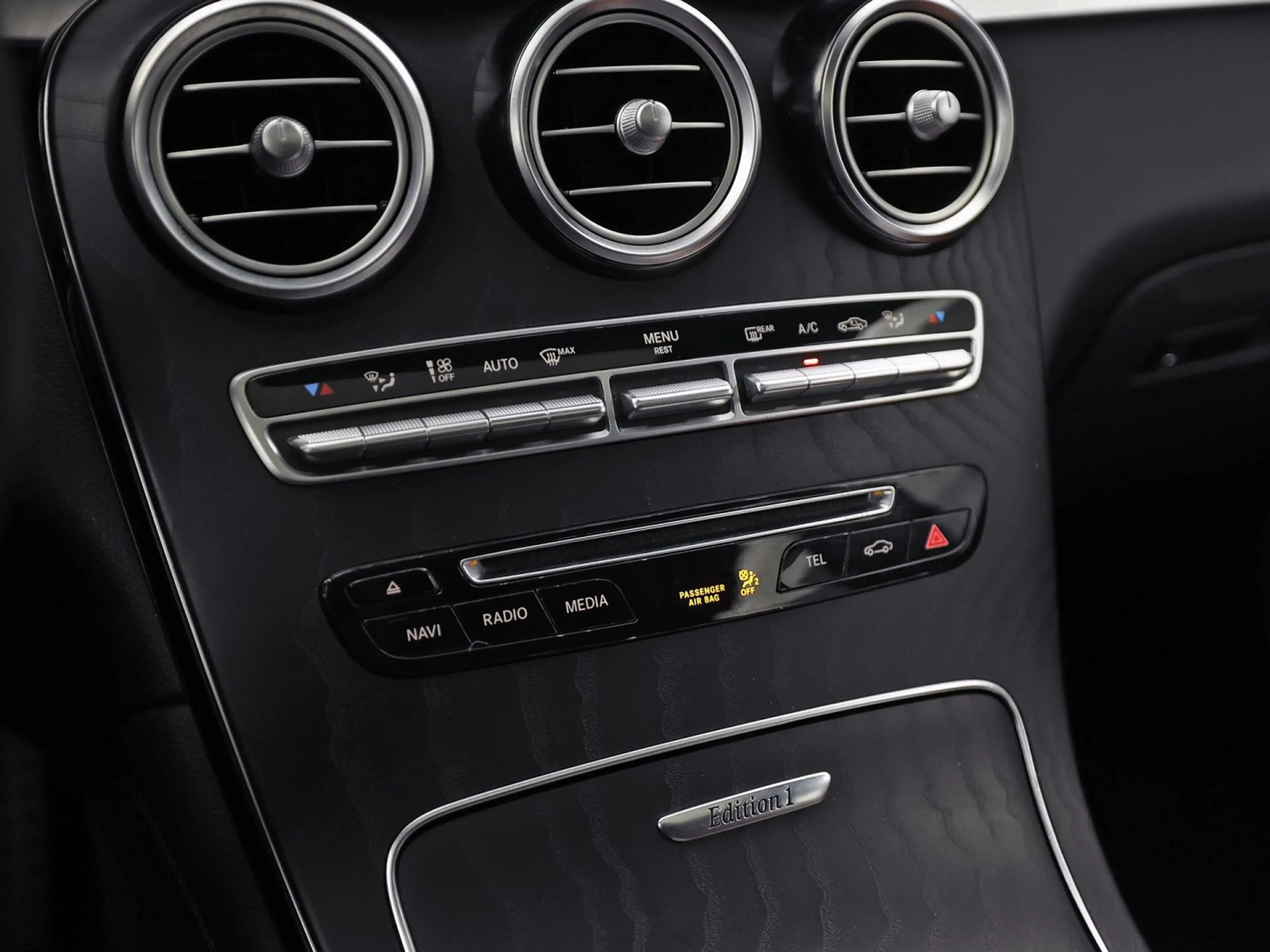Mercedes-Benz GLC 250 4MATIC Edition 1 AMG Sport 211Pk Automaat (SCHUIFD — photo 10
