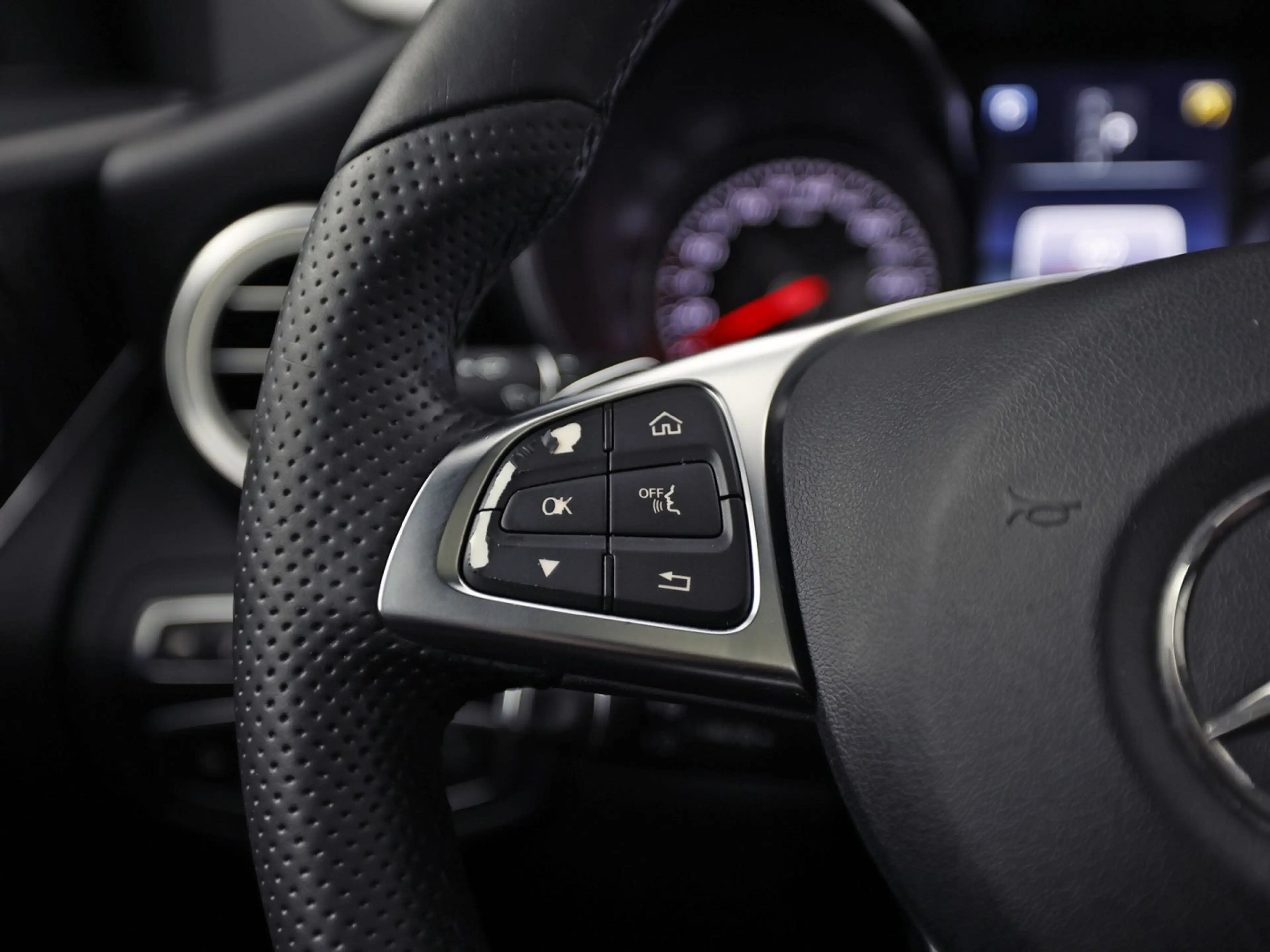 Mercedes-Benz GLC 250 4MATIC Edition 1 AMG Sport 211Pk Automaat (SCHUIFD — photo 23