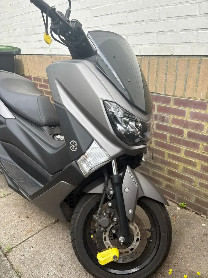 Yamaha NMAX 155 Grijs - 1
