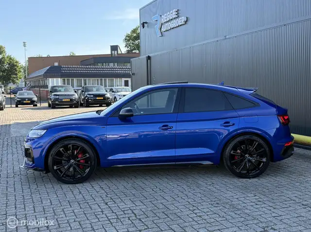 Audi Q5 view 8