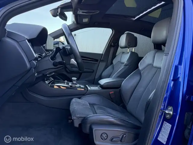 Audi Q5 view 4