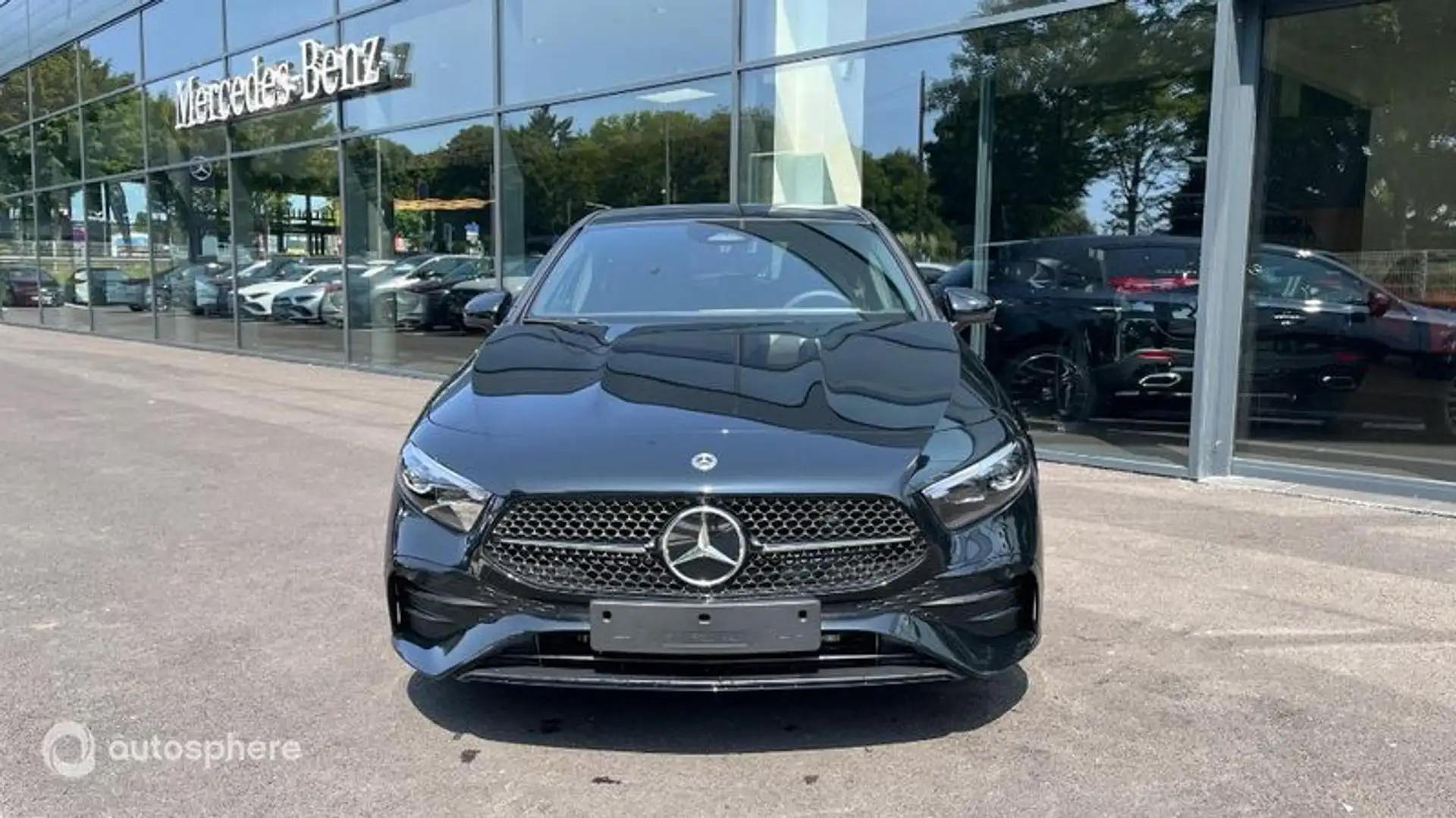 Mercedes-Benz A 200 200 d 150ch AMG Line 8G-DCT - 2